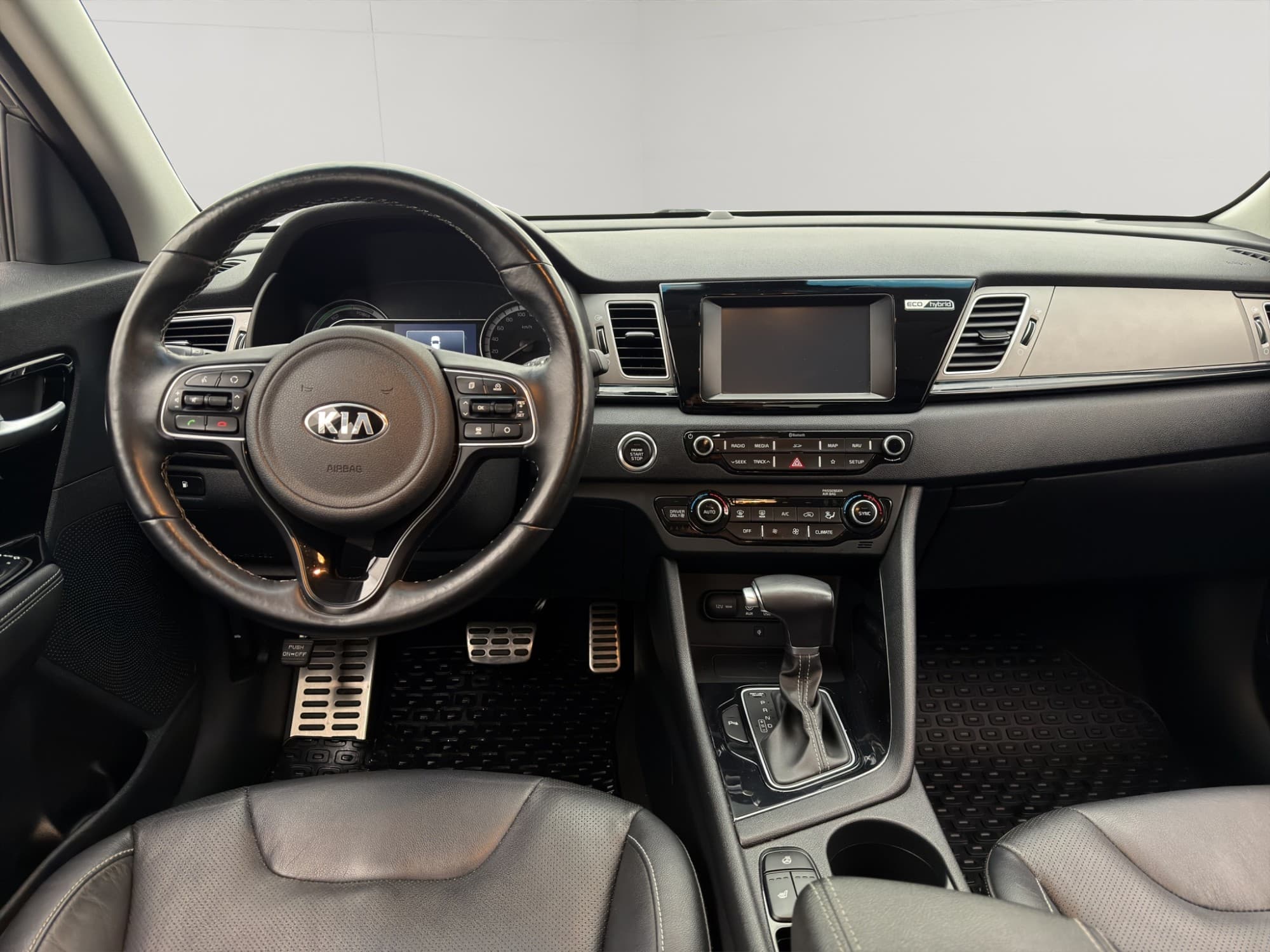 Kia Niro Hybrid 141hk Advance Plus 2 Kamera Navi Skinn