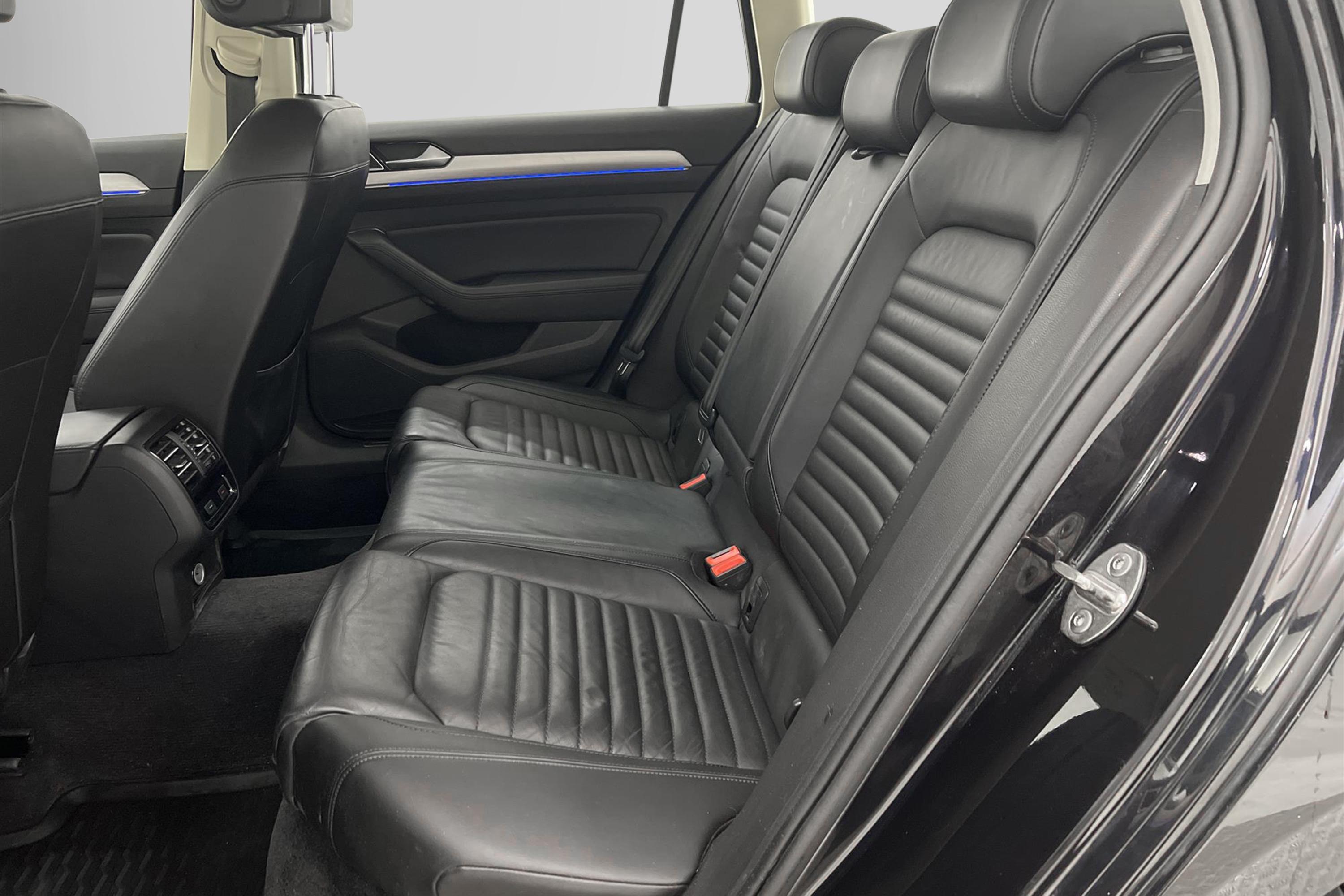 Volkswagen Passat GTE 218hk Executive Värmare Drag Kamera