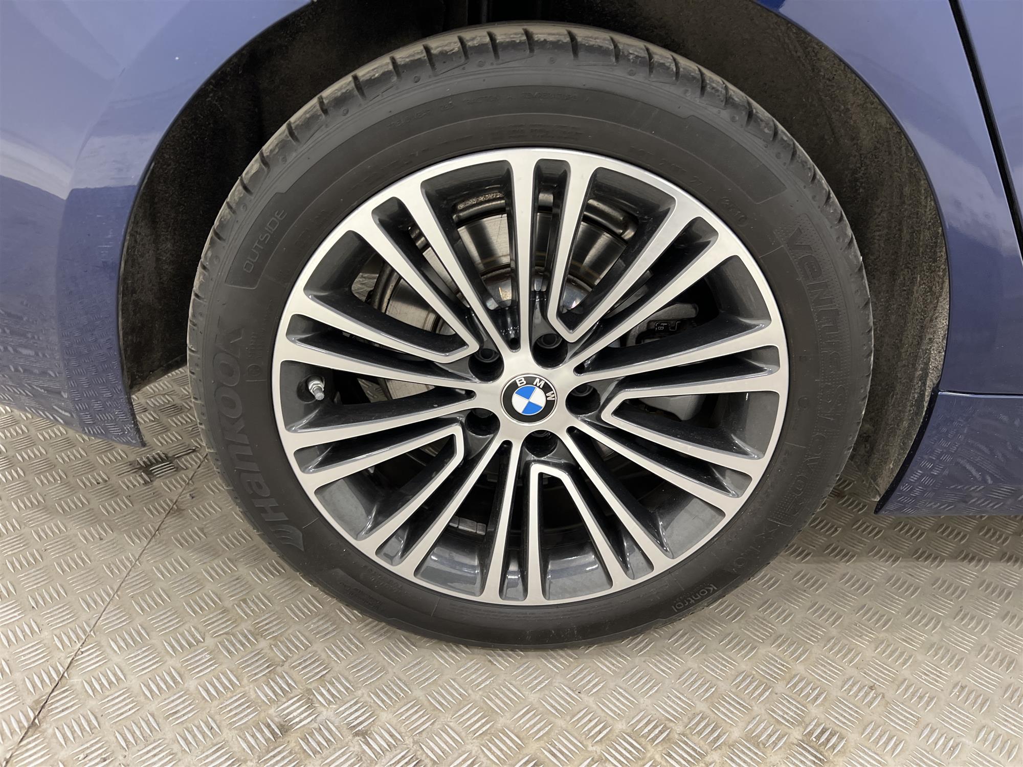 BMW 520 d xDrive 190hk Sportline HiFi Navi Drag 0,47l/milinteriör