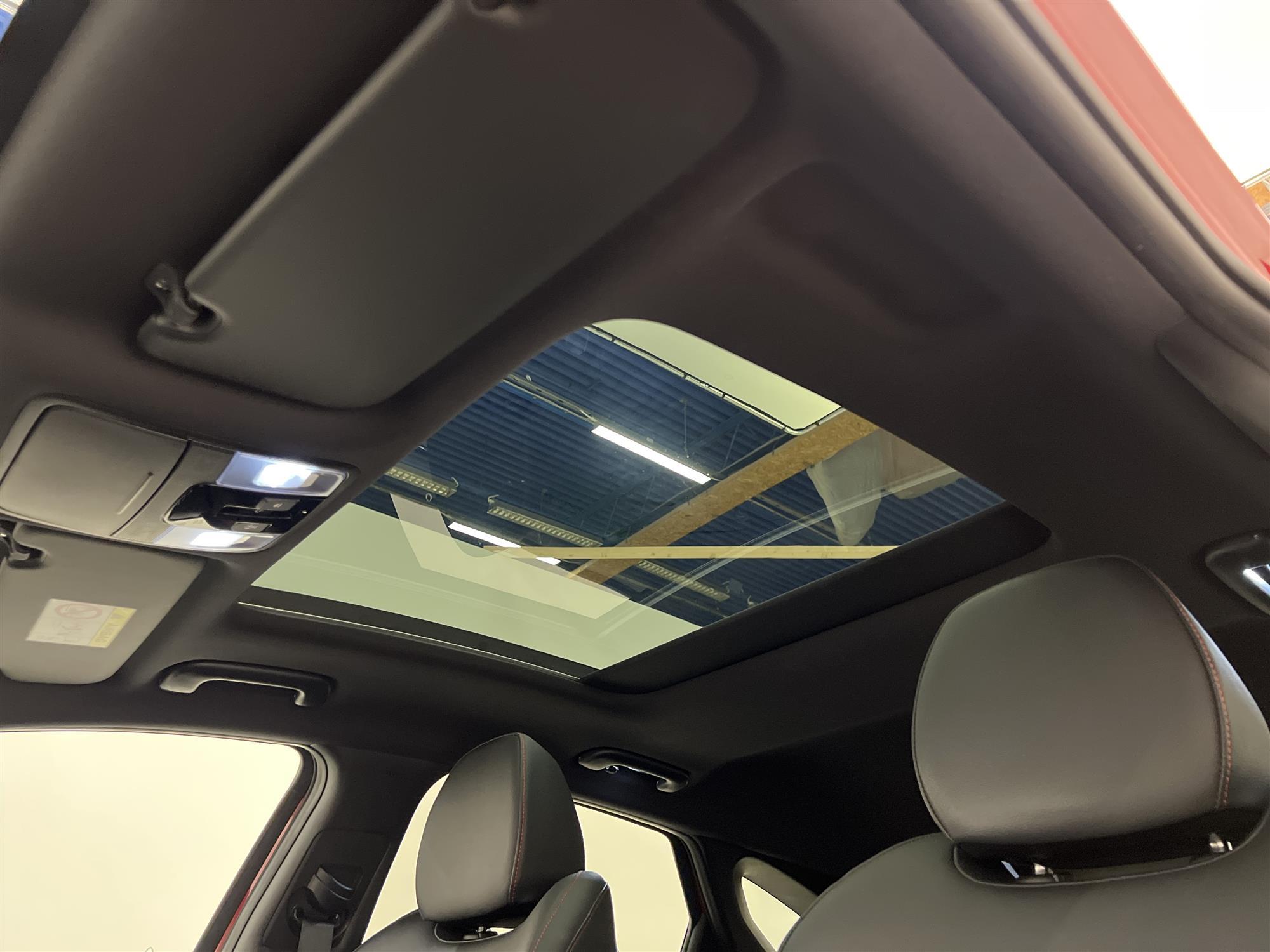 Kia ProCeed GT 1.6 T-GDi 204hk Panorama B-Kam Cockpit