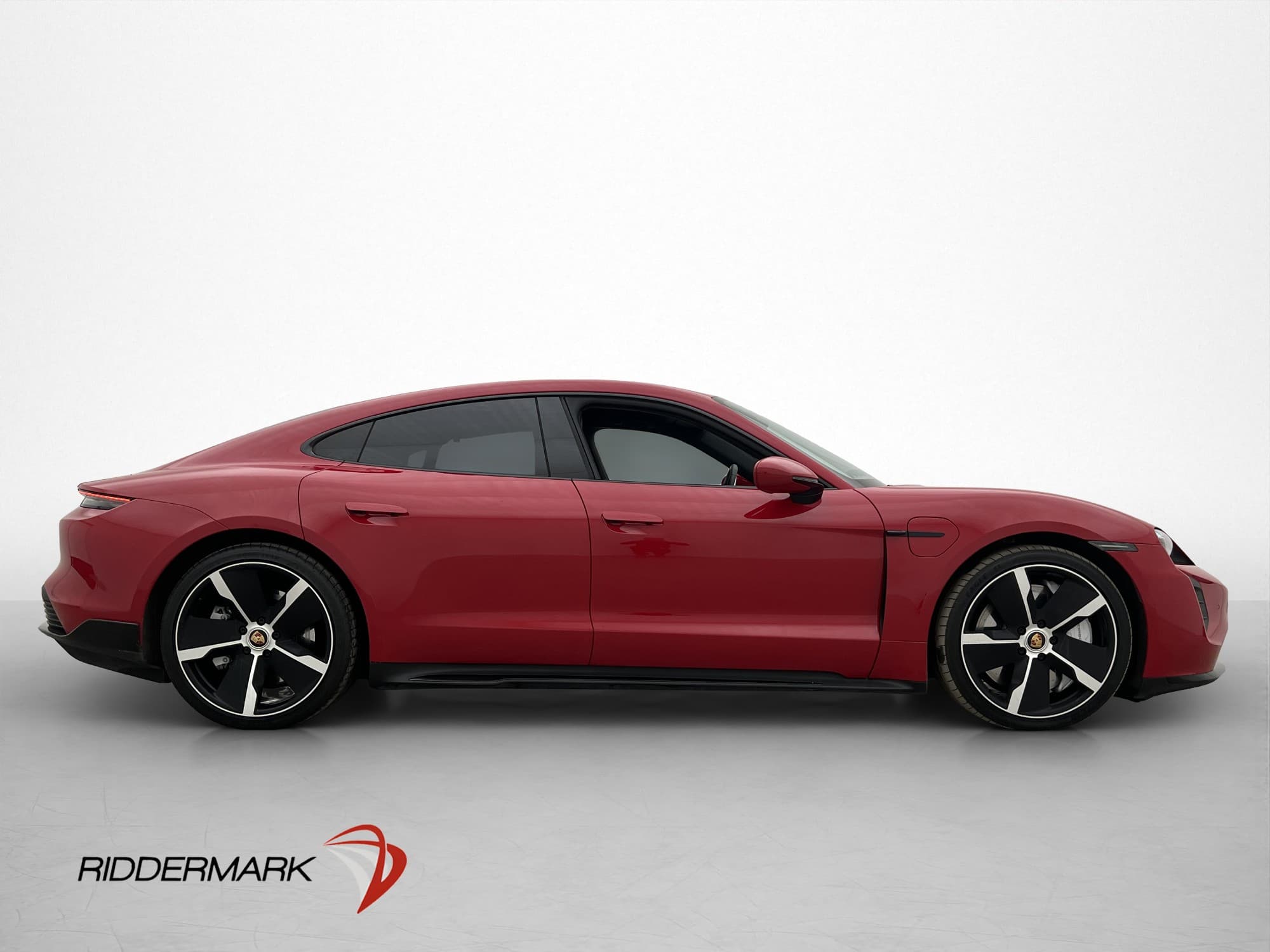 Porsche Taycan Turbo DD 625hk Chrono Luftfjädr BOSE 18-Vägs