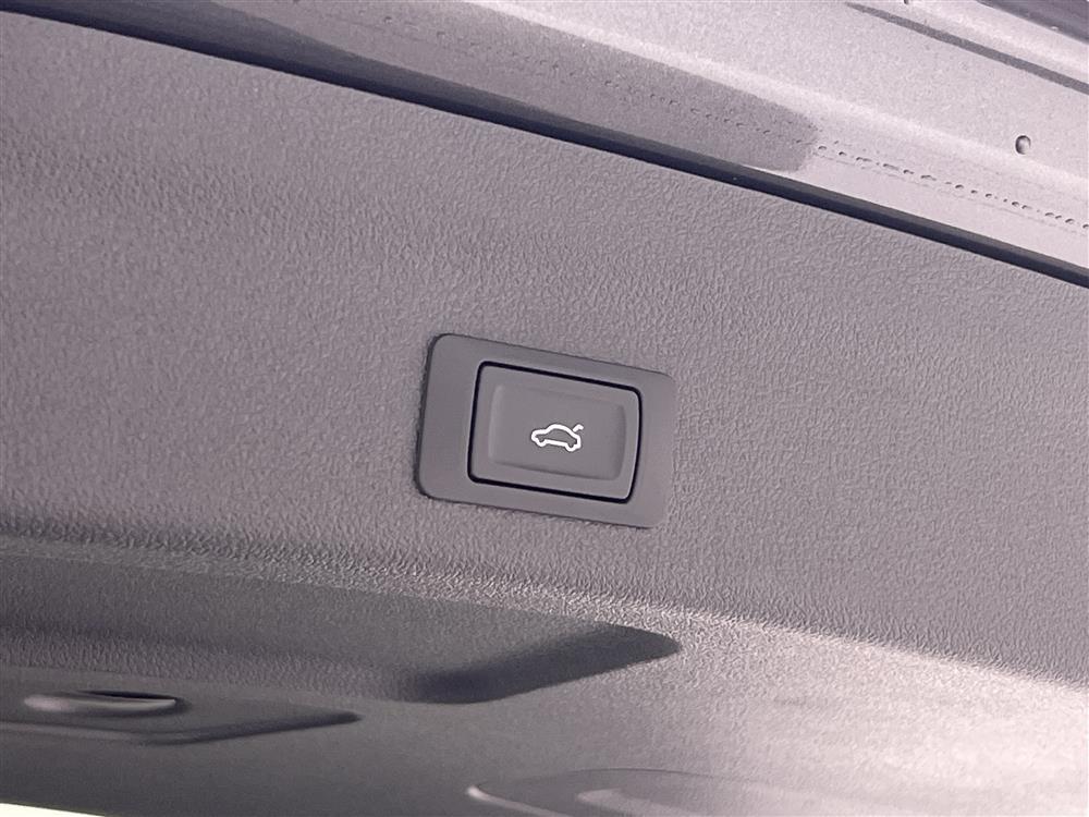 Audi S6 AVANT 3.0 TDI V6 Cockpit Navi P-sensor Luftfjädringinteriör