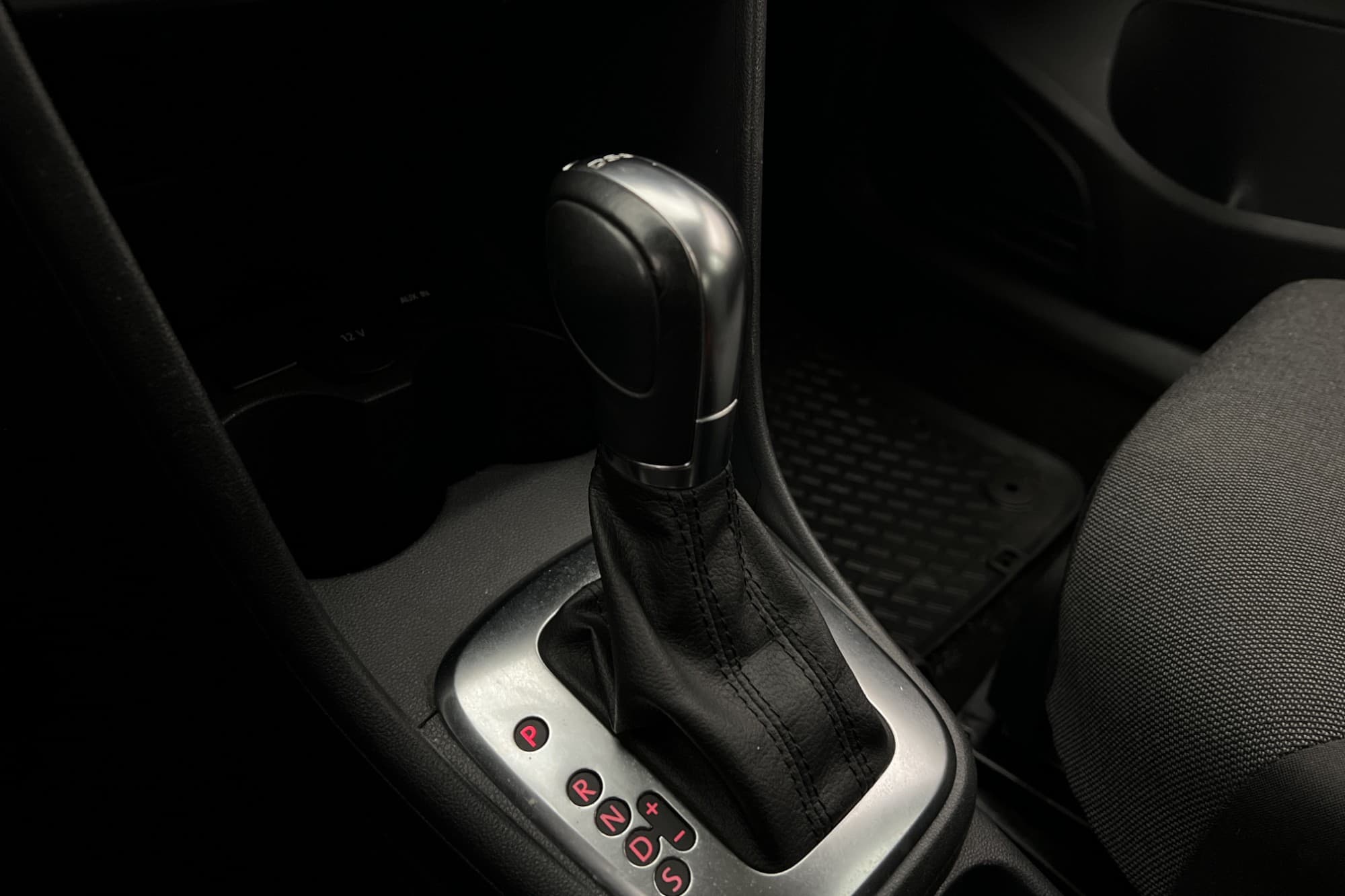 Volkswagen Polo 1.4 MPI 86hk Masters Automat