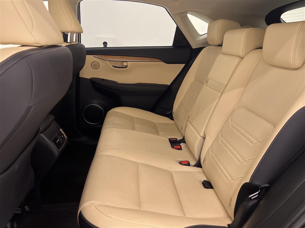 Lexus NX 300h AWD 181hk Executive HUD GPS 360 PDC 0,52l/milinteriör