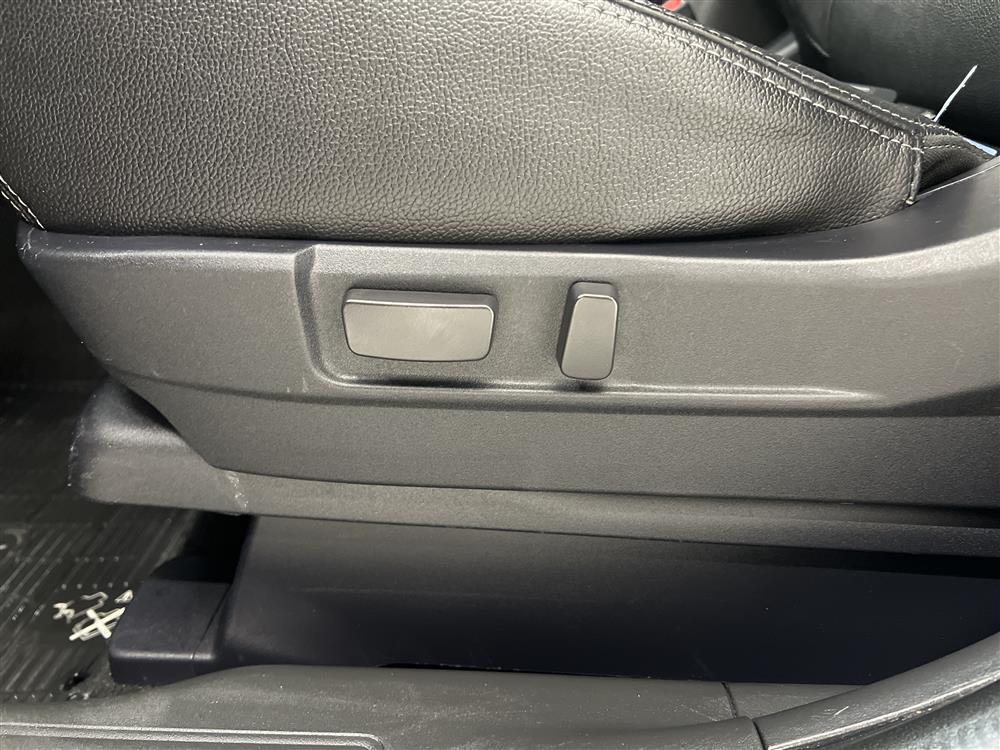 Mitsubishi Outlander 4WD Business Kamera 7-Sits HELG KAMPANJinteriör