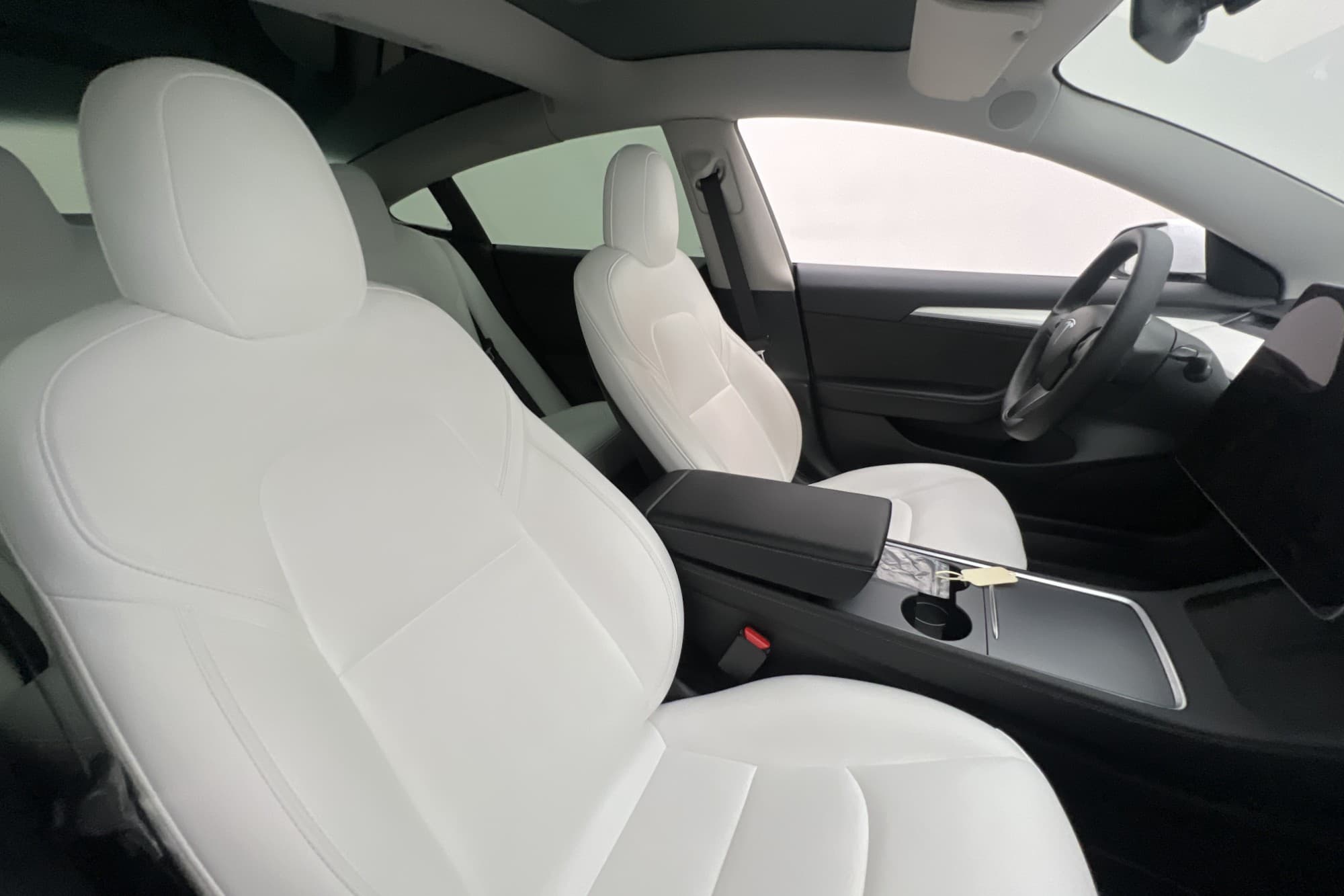 Tesla Model 3 Performance Autopilot Svensksåld Ljus-interiör