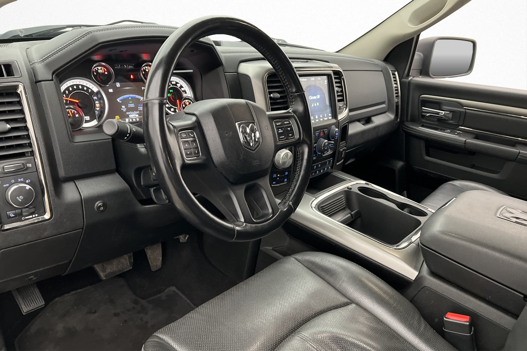 Dodge RAM Sport 5.7 4x4 395hk Luftfjädring Drag Skinn Kamera