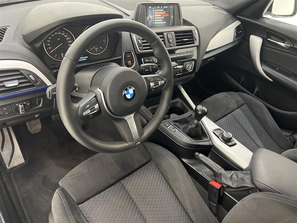 BMW 118i 136hk M Sport Svart Innertak LED 0,45L/milinteriör