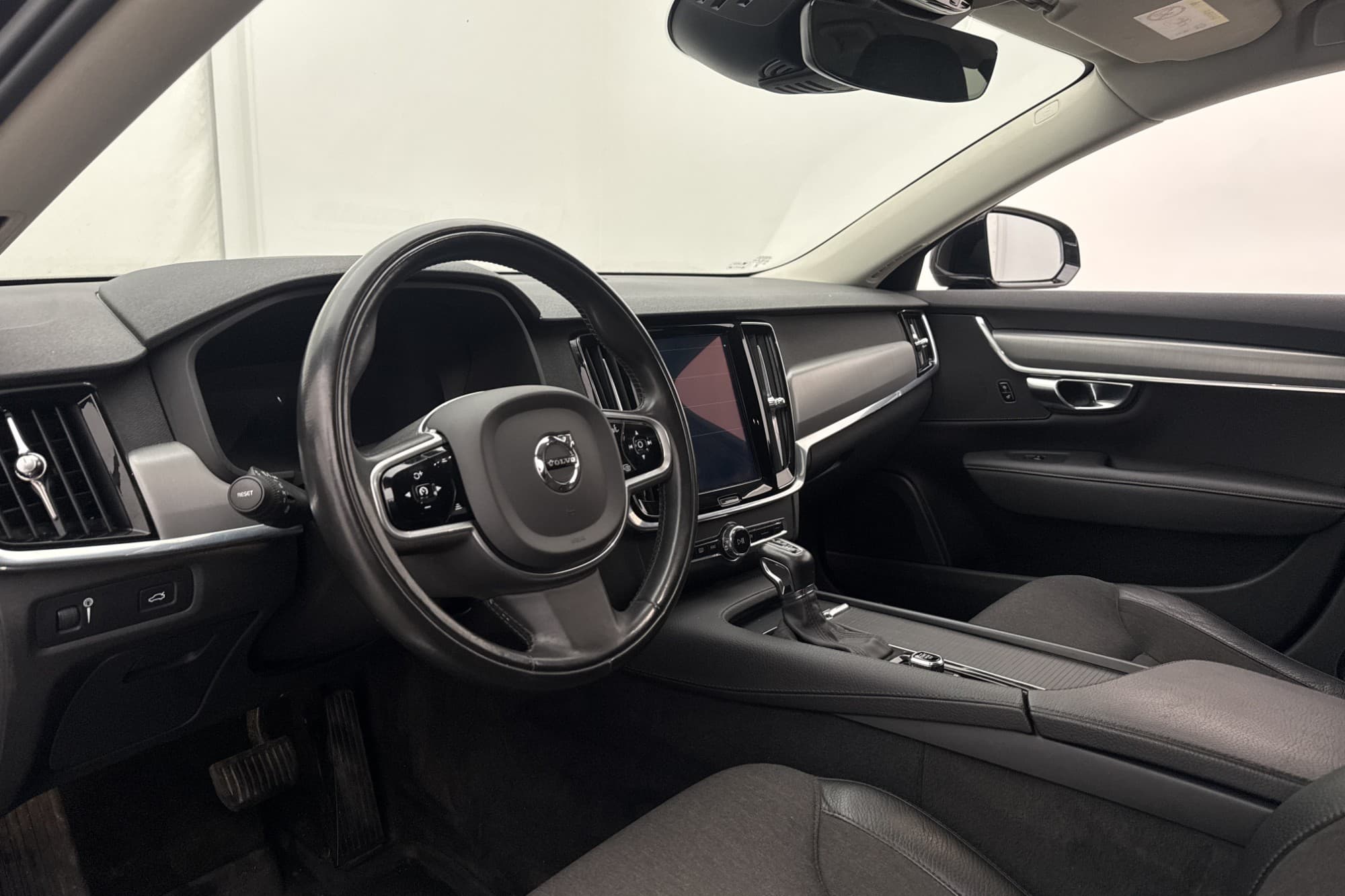 Volvo V90 D4 AWD Advanced Värmare Navi Rattvärme Sensorer