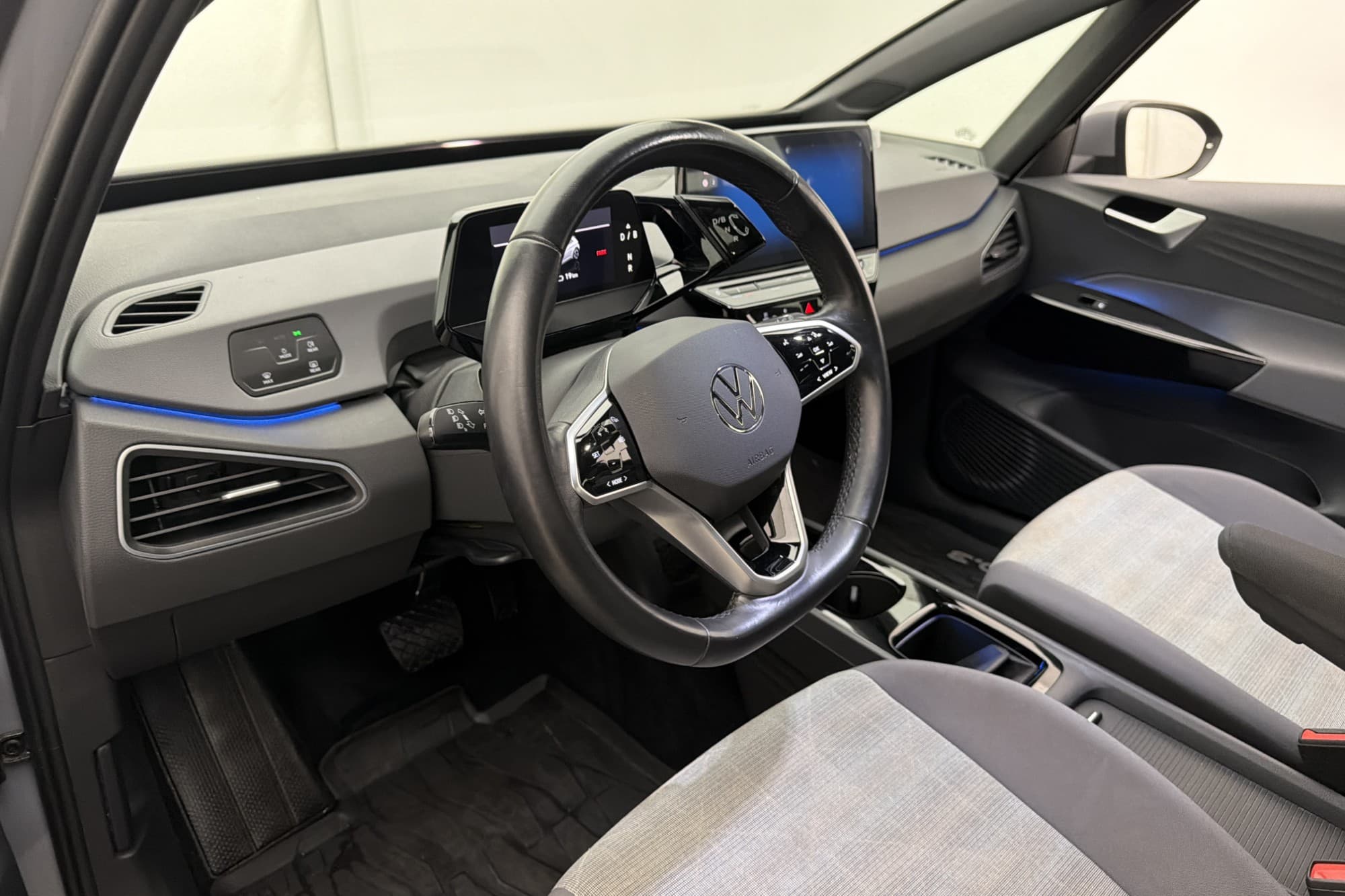 Volkswagen ID.3 Pro Performance 204hk MOMS Värm CarPlay Navi