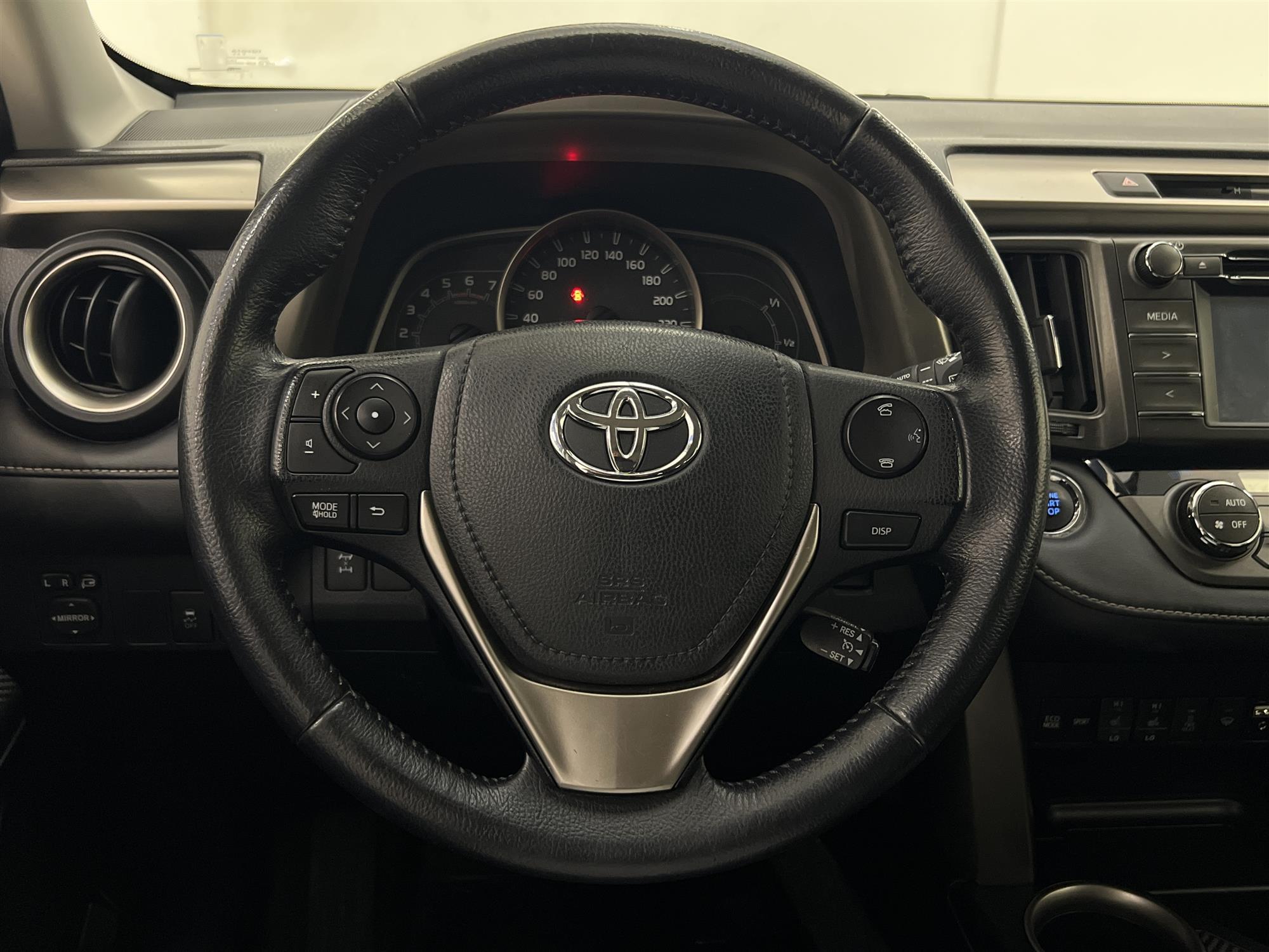 Toyota  RAV4 2.2 4x4 150hk Navigation  Dragkrok B-Kamera