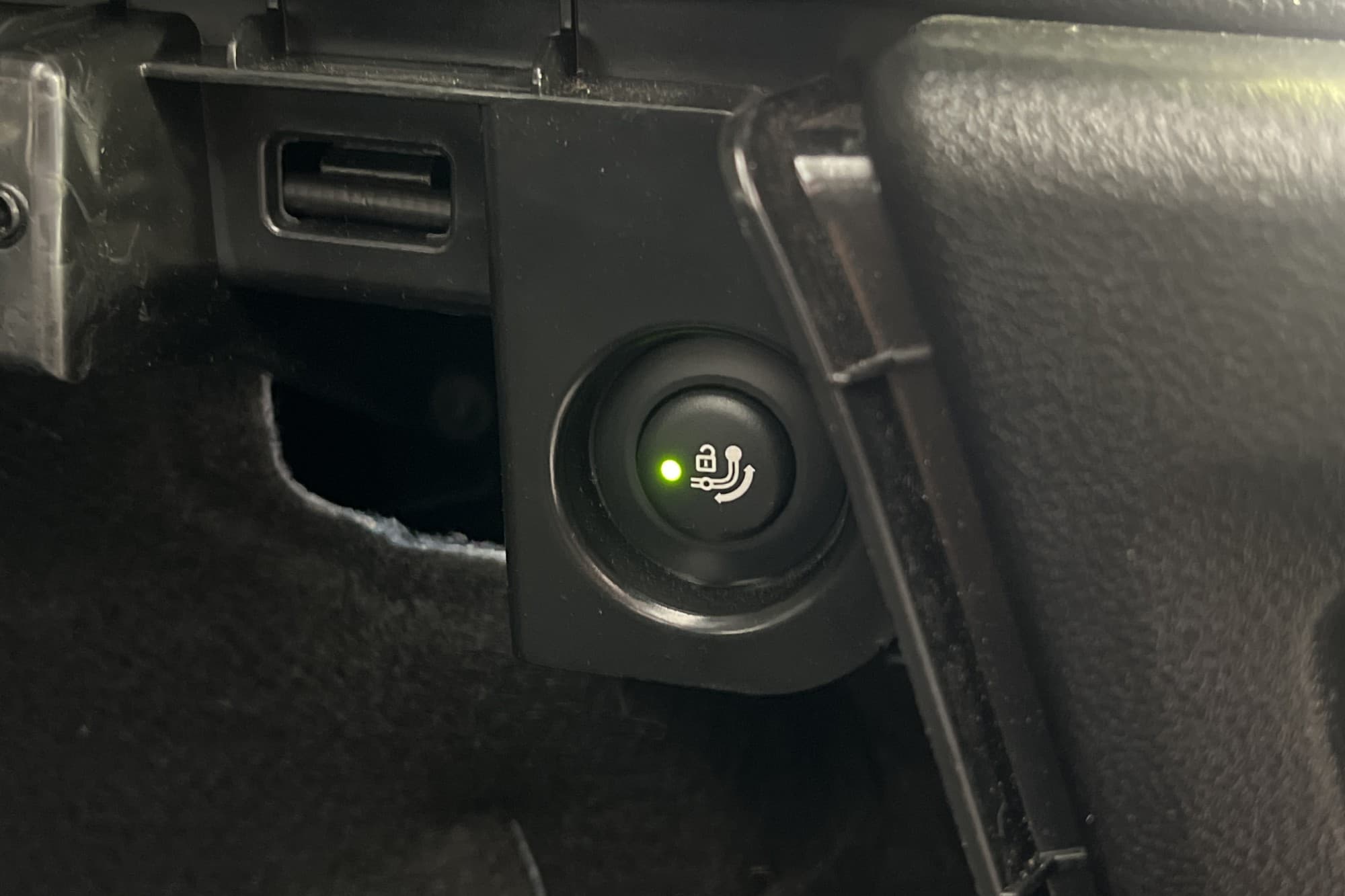 BMW X3 xDrive20d Live Cockpit Display key Ambient Navi MOMS