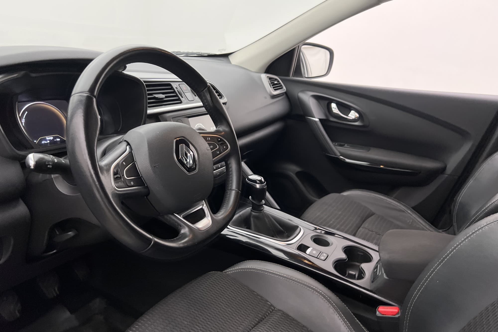 Renault Kadjar 1.2 TCe 130hk LIMITED Kamera Navi Keyless