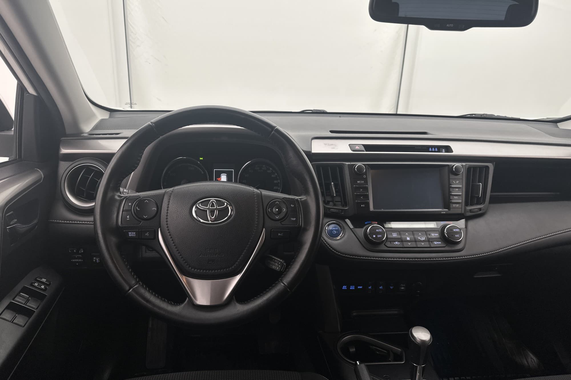 Toyota RAV4 Hybrid AWD 197hk Active M-Värmare Kamera