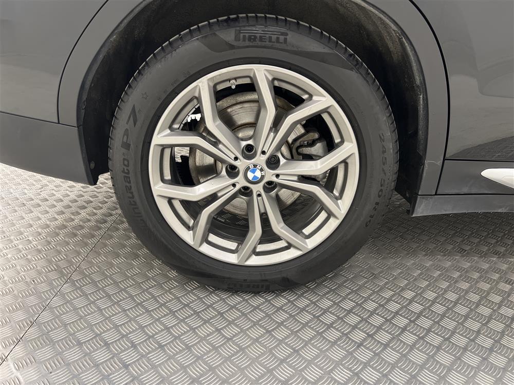 BMW X3 xDrive30i 252hk Navi B-Kam Display Key Drag B-Värminteriör