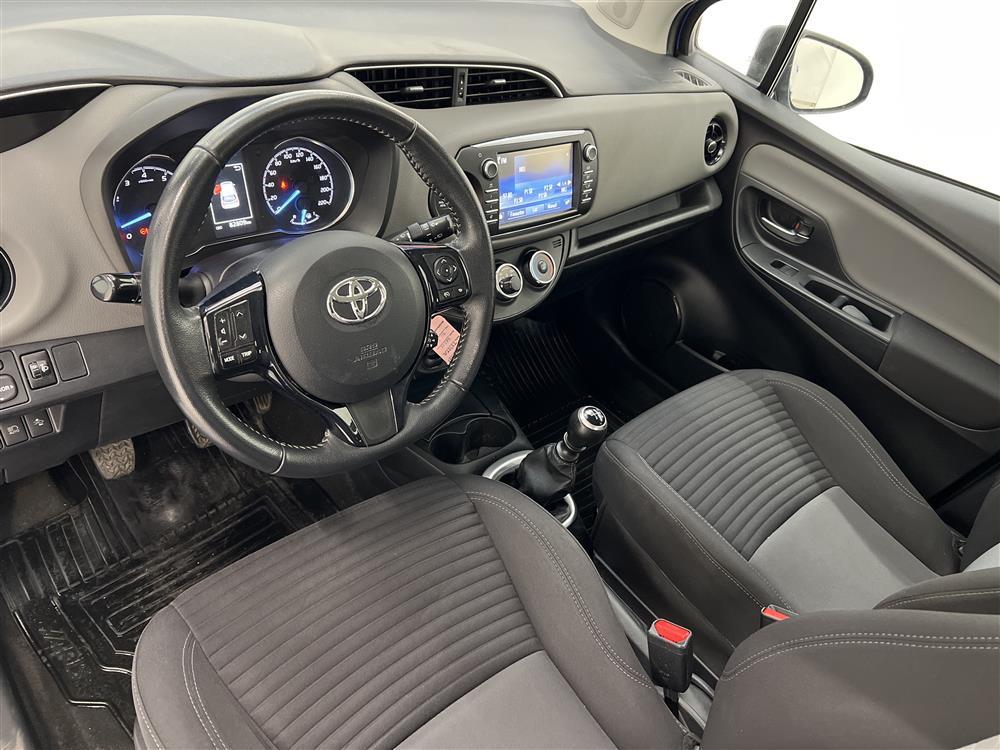 Toyota Yaris 1.5 5dr 111hk Active B-kam Välservad 0,51l/milinteriör