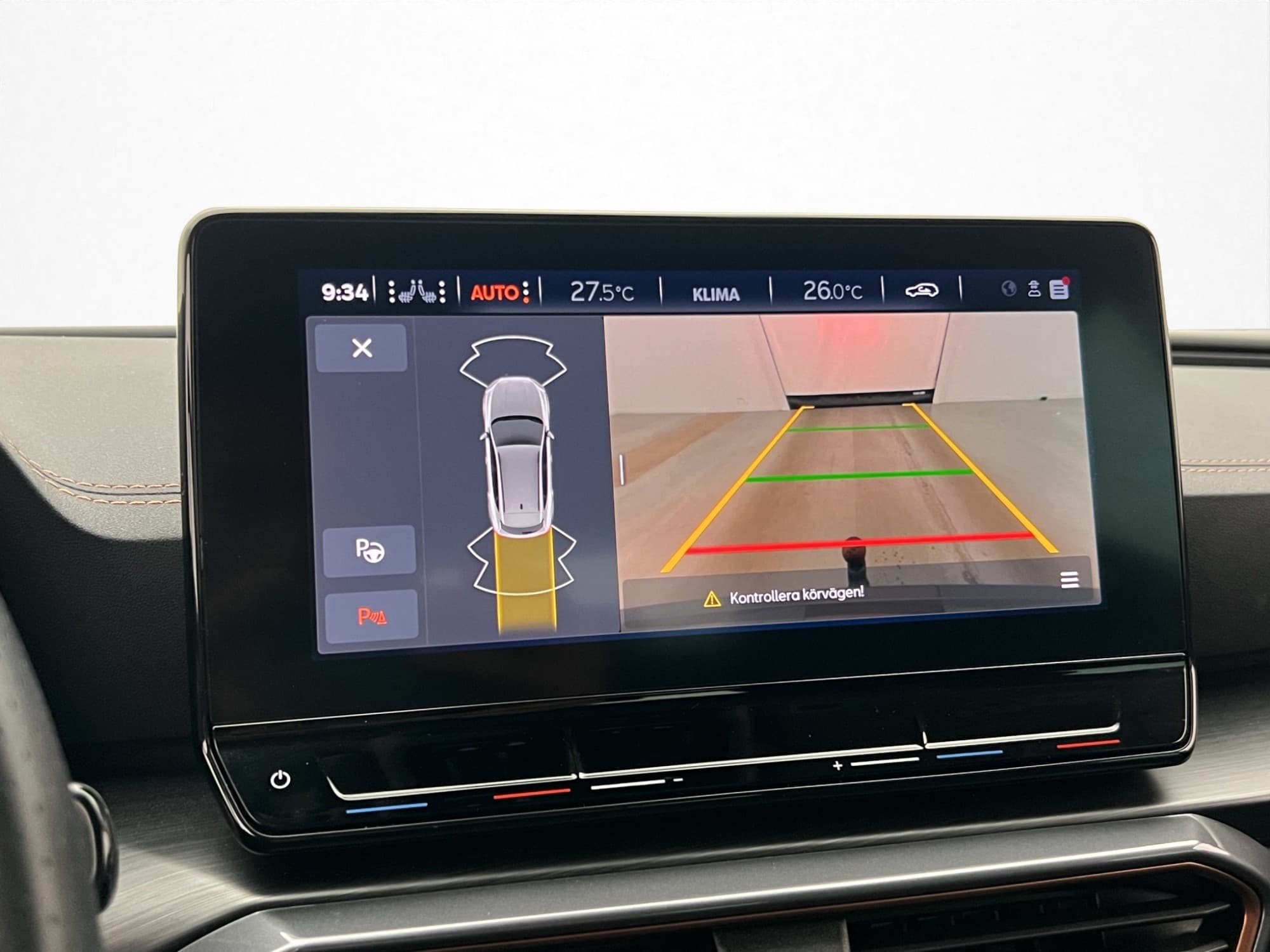CUPRA Formentor 1.5 TSI 150hk Cockpit Kamera CarPlay Drag