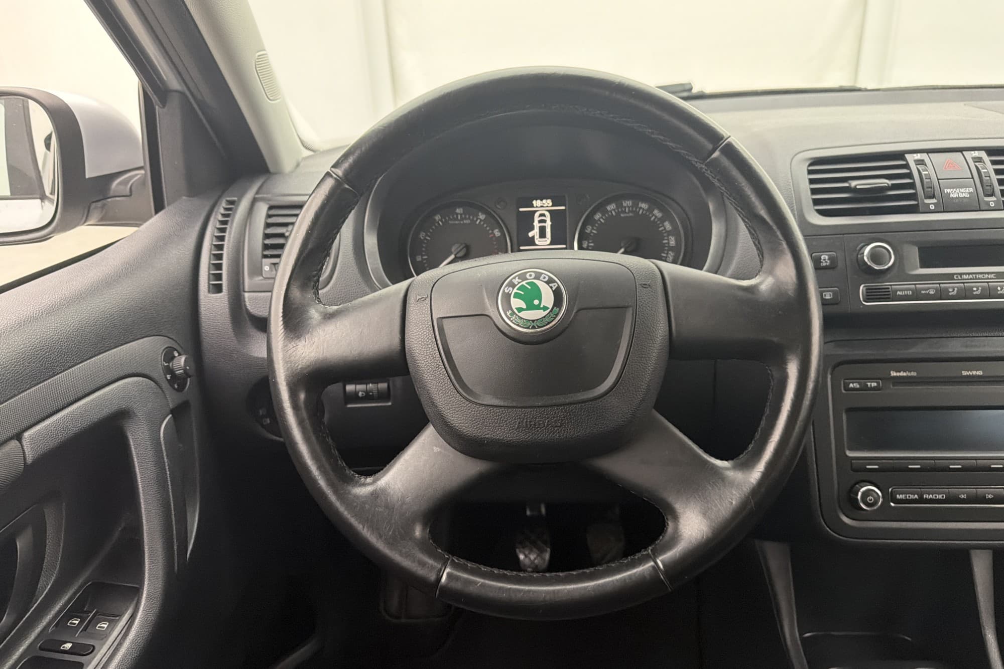 Skoda Fabia TSI 86hk Elegance P-Sensorer Farthållare Drag