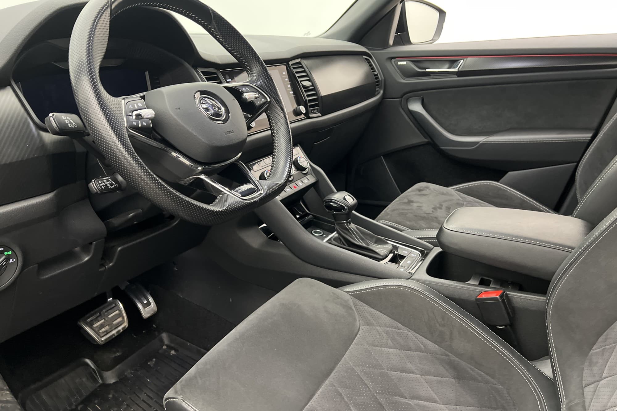 Skoda Kodiaq 2.0 TDI 4x4 200hk Sportline 7-sits Värm Canton