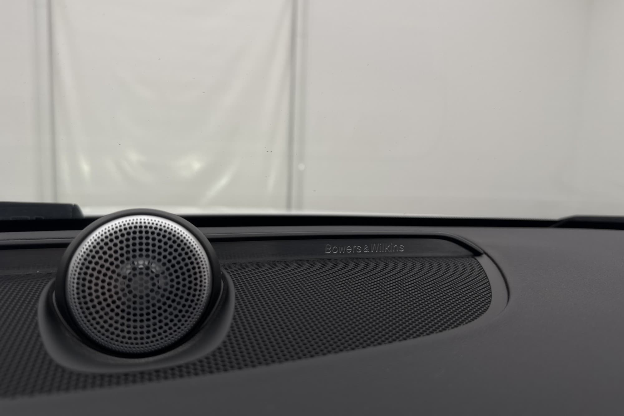 Volvo V60 Recharge T8 R-Design B&W Värmare Pano Massage Drag