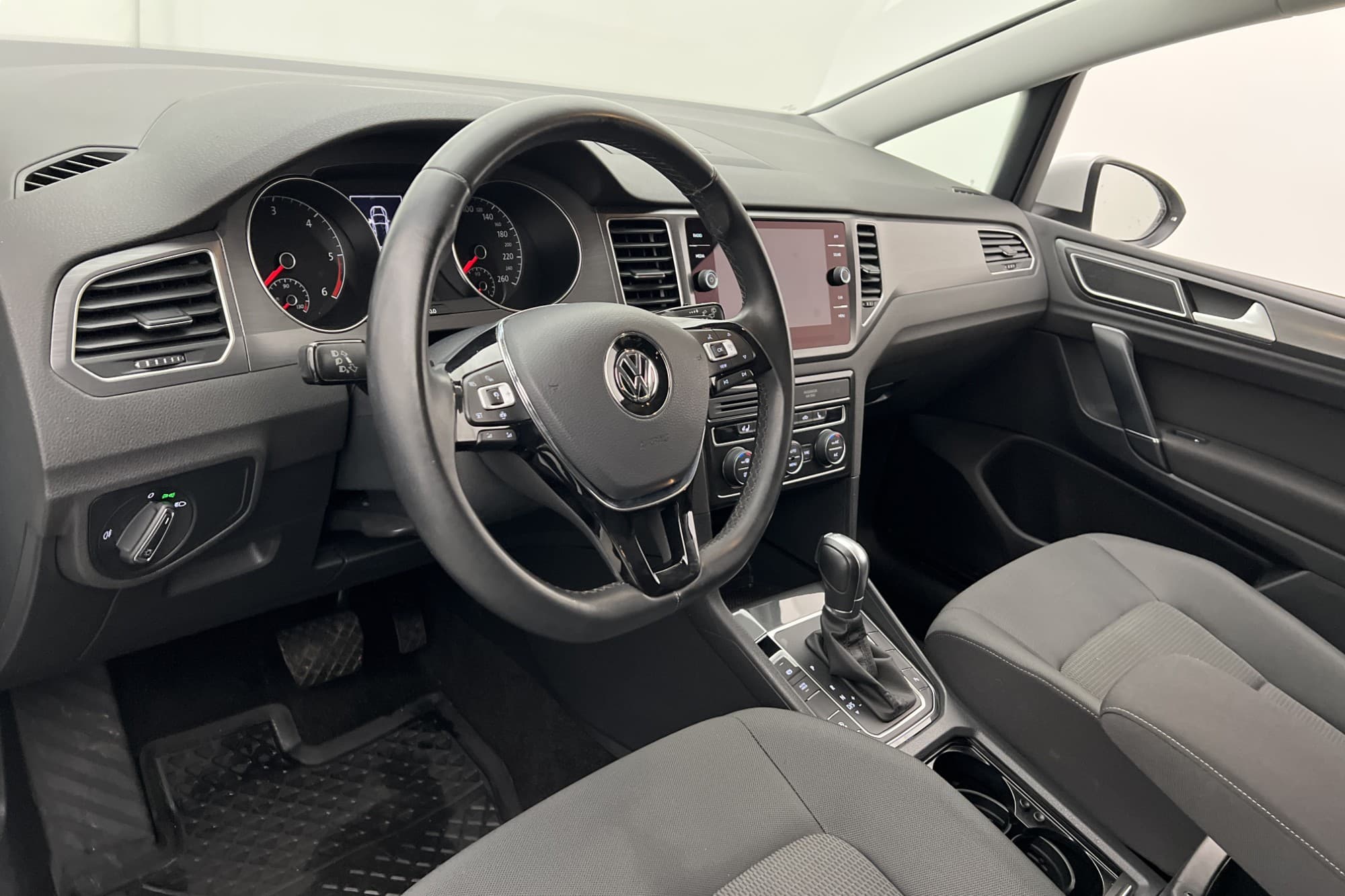 Volkswagen Golf Sportsvan 1.6 TDI 116hk Värmare Kamera Drag