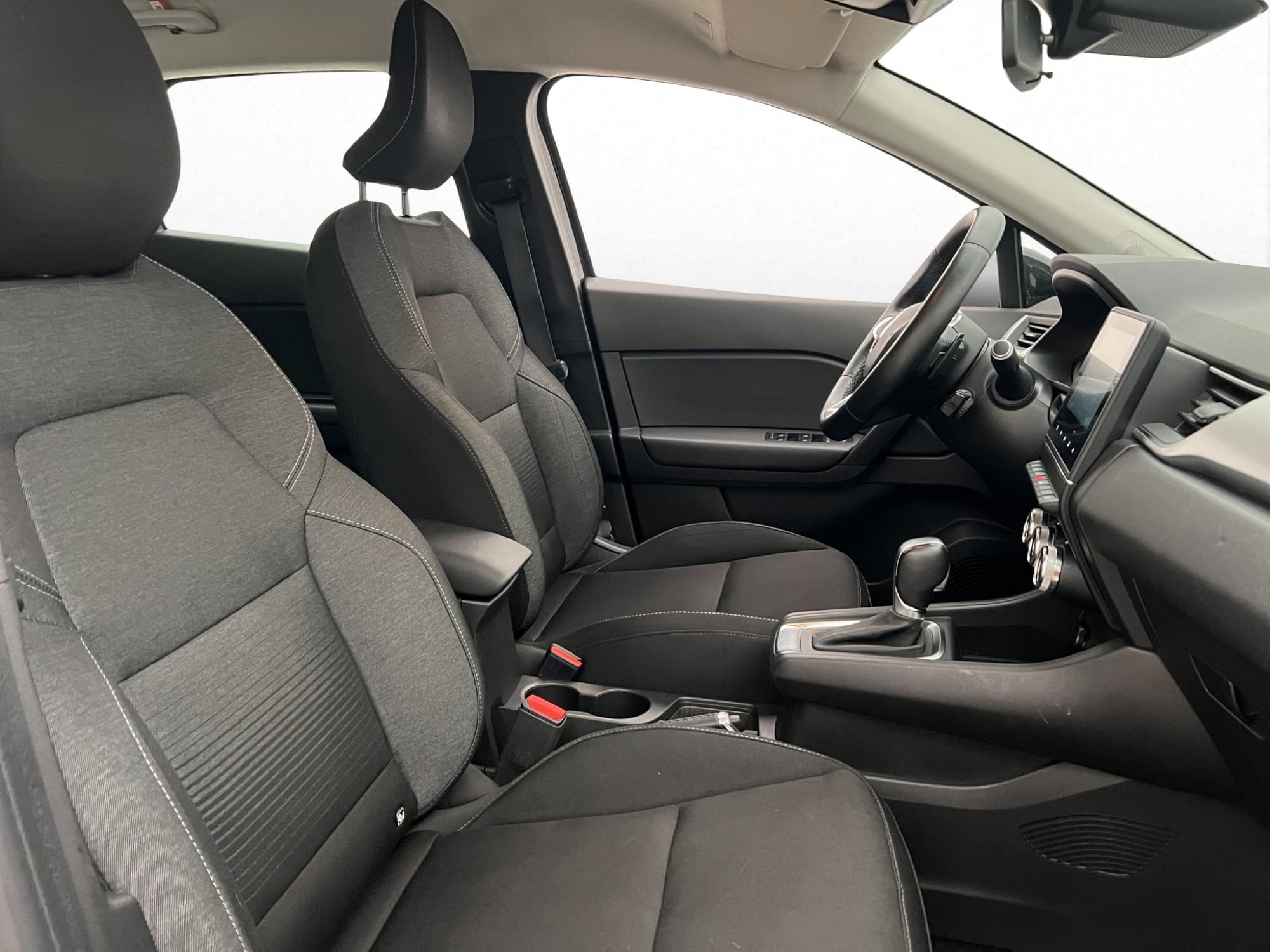 Renault Captur 1.3 TCe 130hk Dragkrok P-Sensorer Farthållare