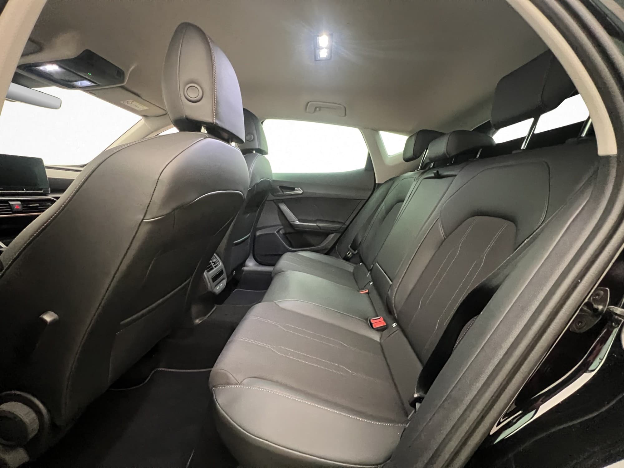 CUPRA Formentor 1.5 TSI 150hk Cockpit Kamera CarPlay Drag