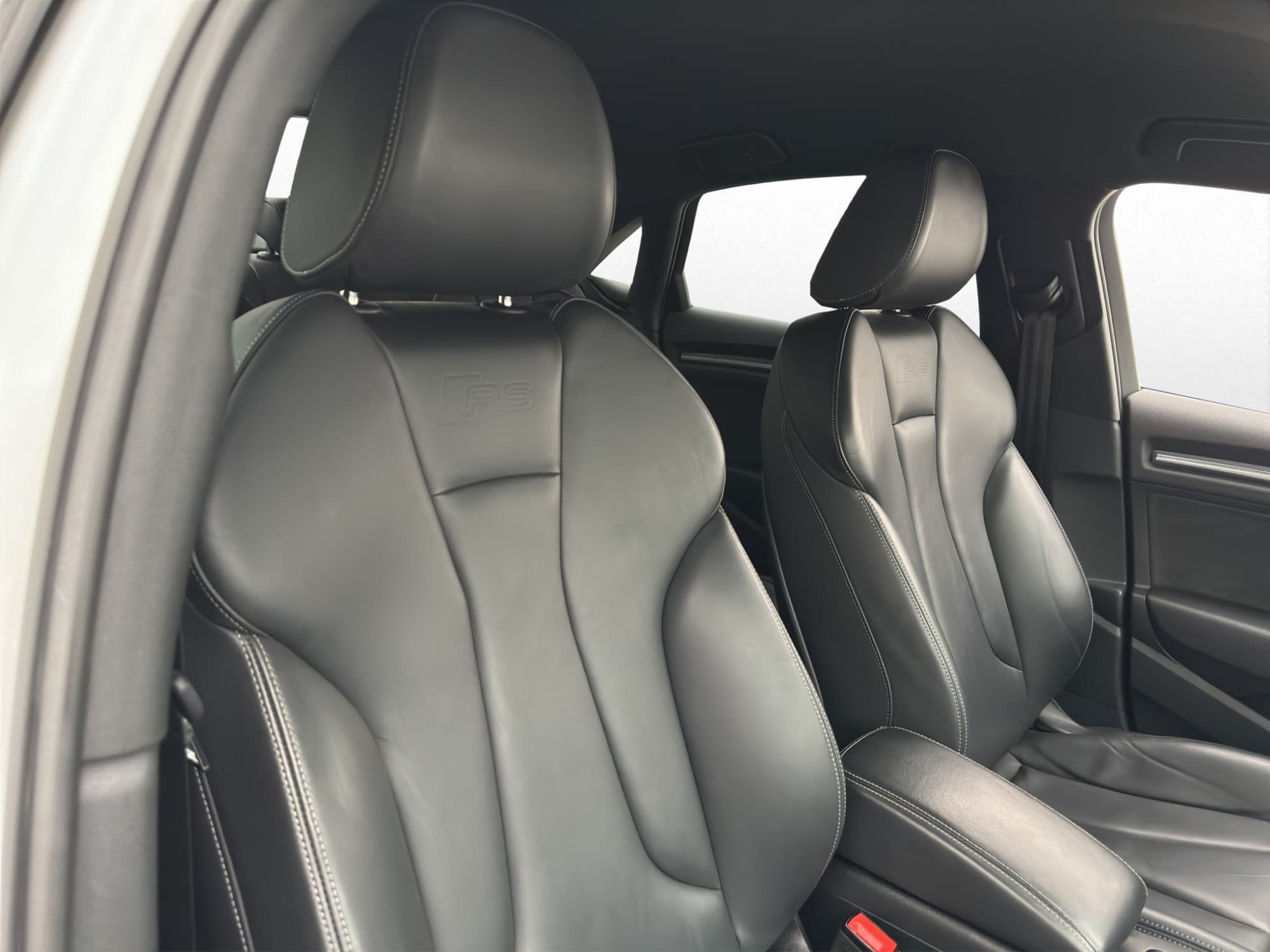 Audi RS3 Sedan Quattro 400hk Cockpit B&O Skinn Navi