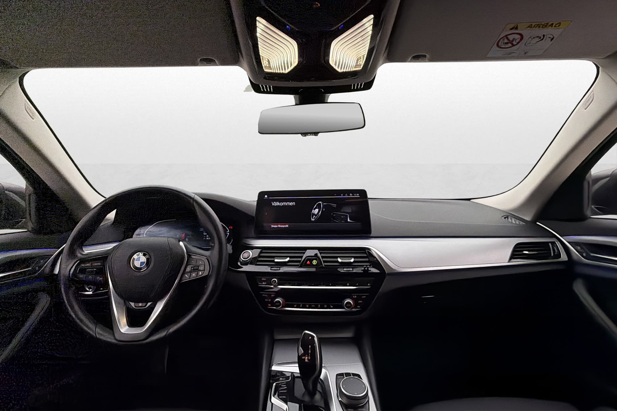 BMW 520 d 190hk xDrive Kamera Värmare Drag Navi CarPlay