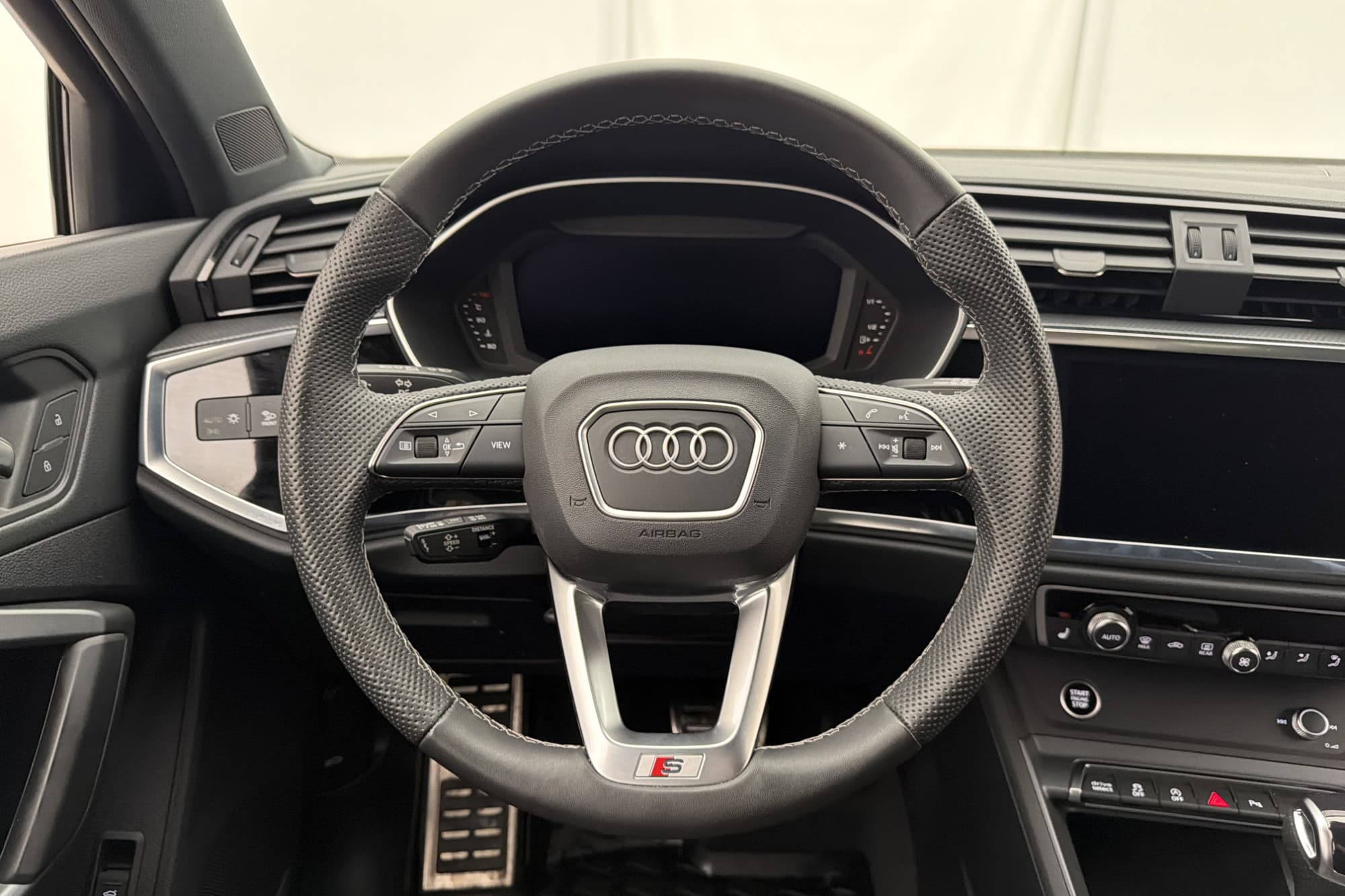 Audi Q3 Sportback 40 TFSI Q S-Line Cockpit Värm Kamera Drag