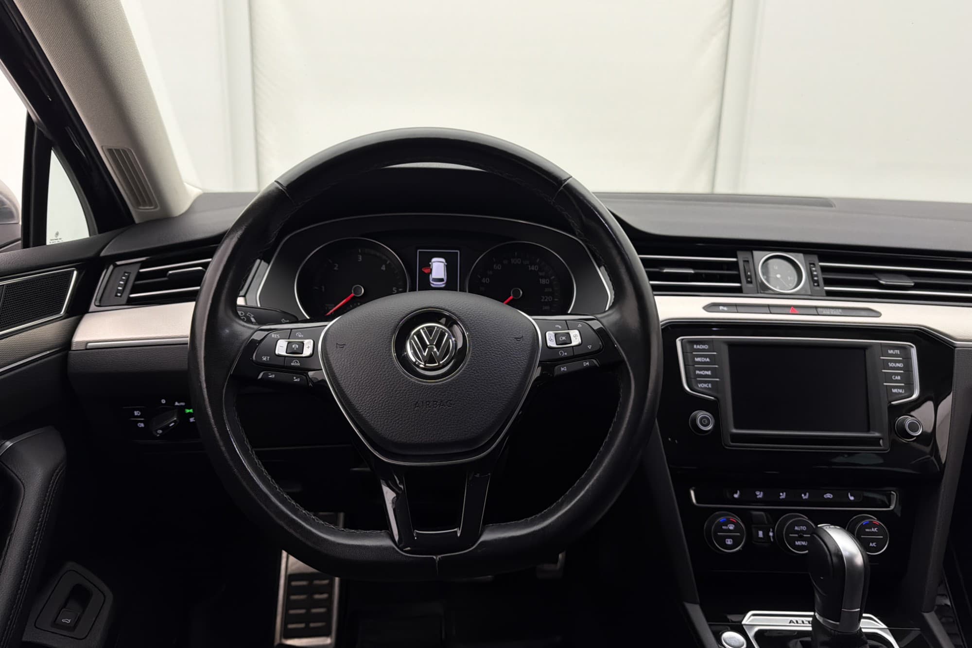 Volkswagen Passat Alltrack TDI 4M 190hk Värmare Kamera Drag