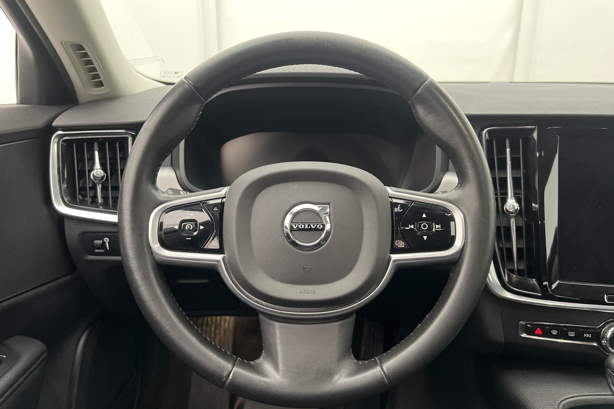 Volvo V90 D4 190hk Momentum Navi P-sensorer Adaptiv-Fart