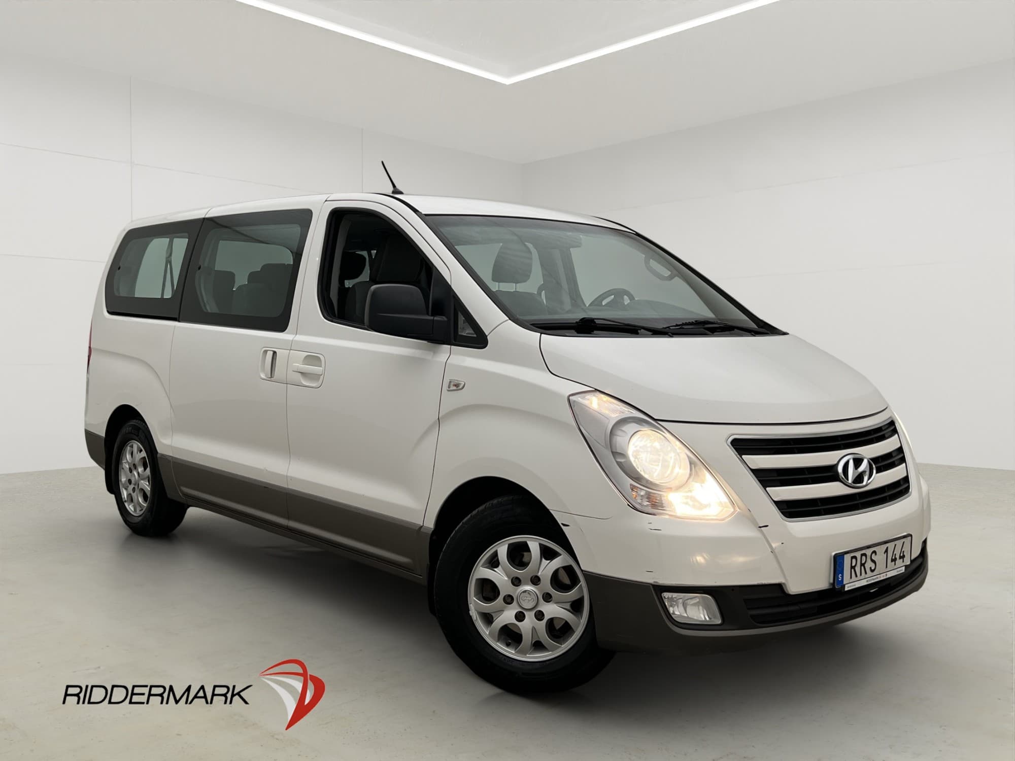 Hyundai H-1 Travel