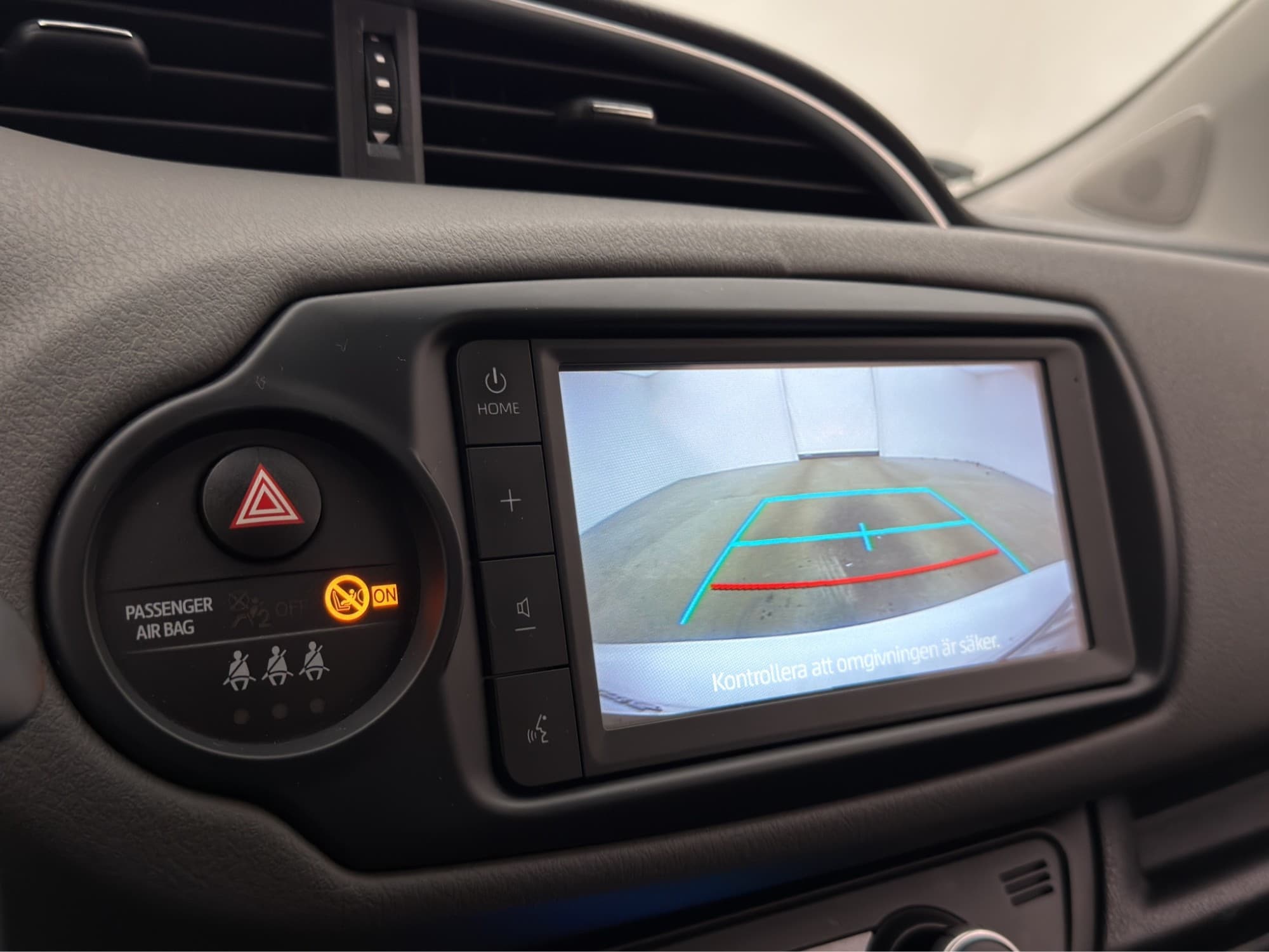 Toyota Yaris Hybrid e-CVT 101hk Active Backkamera Bluetooth