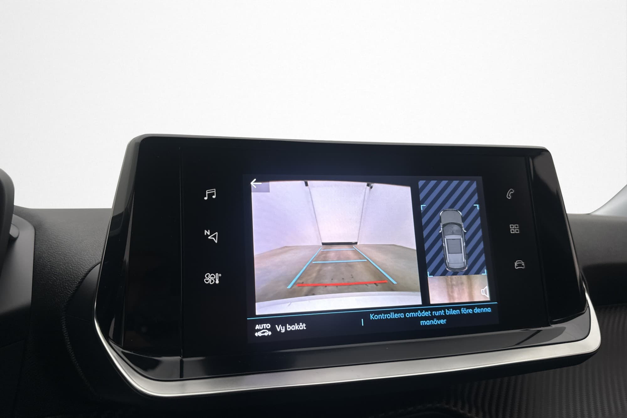 Peugeot E-2008 136hk Kamera CarPlay LED Keyless P-Sensorer