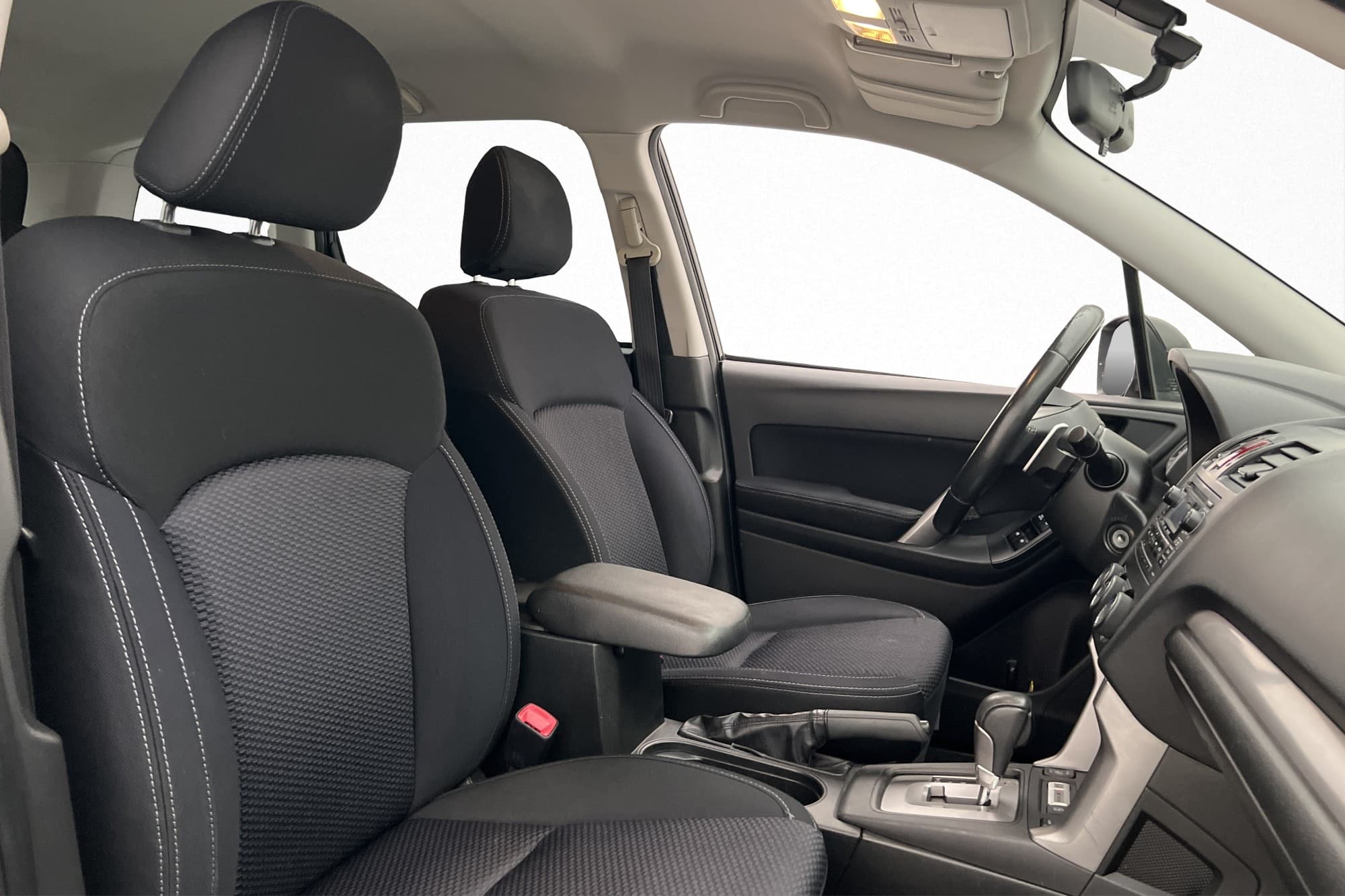 Subaru Forester 2.0 4WD 150hk Värmare Kamera 2-Zons Drag