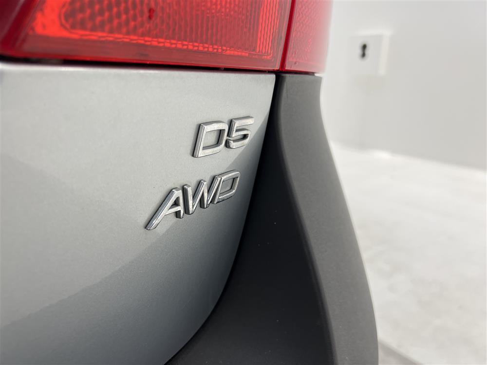 Volvo XC70 D5 185hk AWD Summum D-Värmare Skinn Välservadinteriör