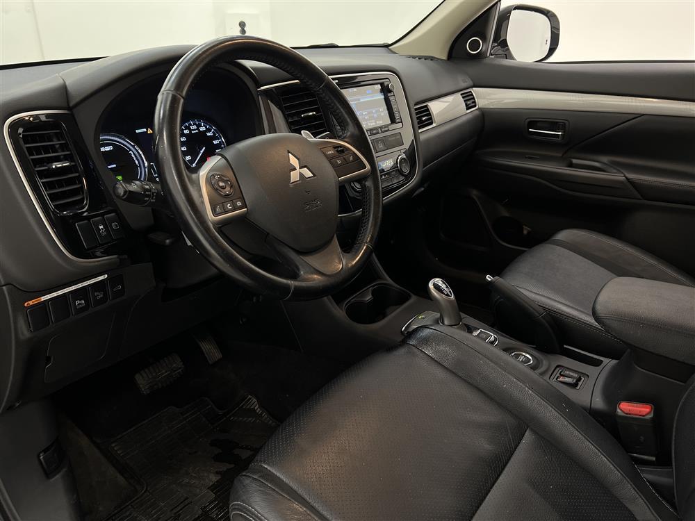 Mitsubishi Outlander PHEV 4WD Business Navi 2-brukareinteriör