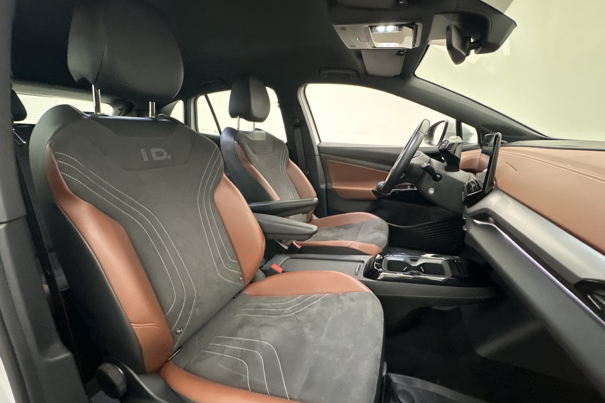 Volkswagen ID.4 Pro Performance Värmare Kamera CarPlay MOMS