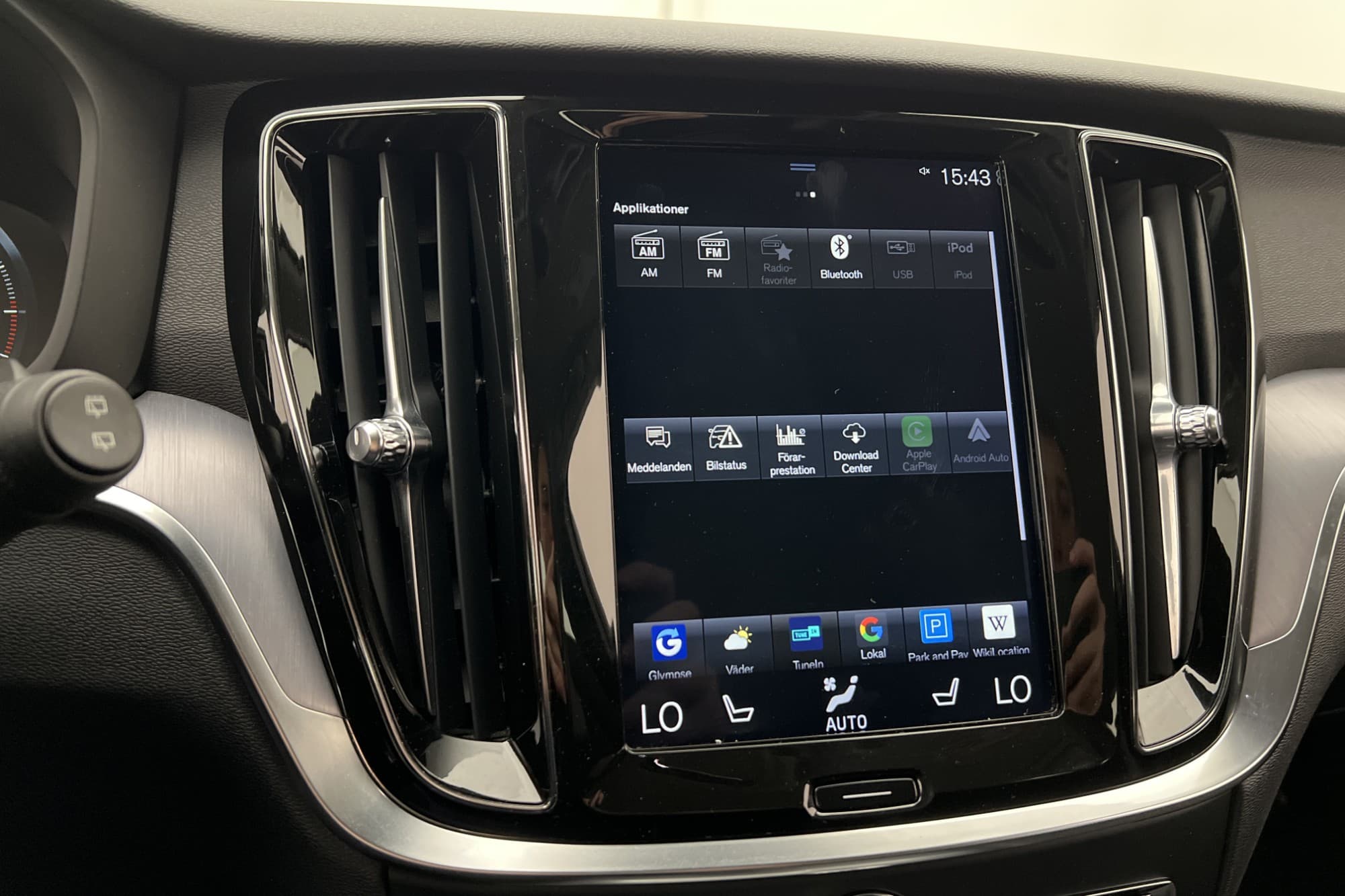 Volvo V60 D3 150hk Momentum VOC Värmare Kamera CarPlay