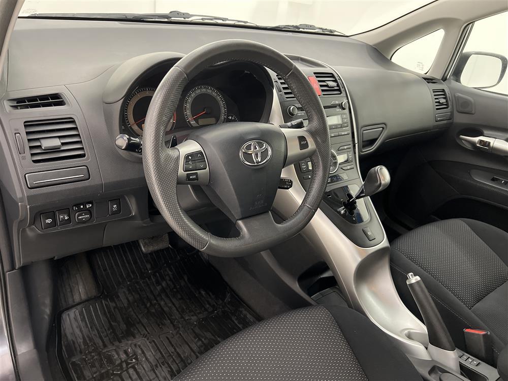 Toyota Auris 1.6 VVT-i 132hk Låg Skatt Nyservad 0,54L/mil