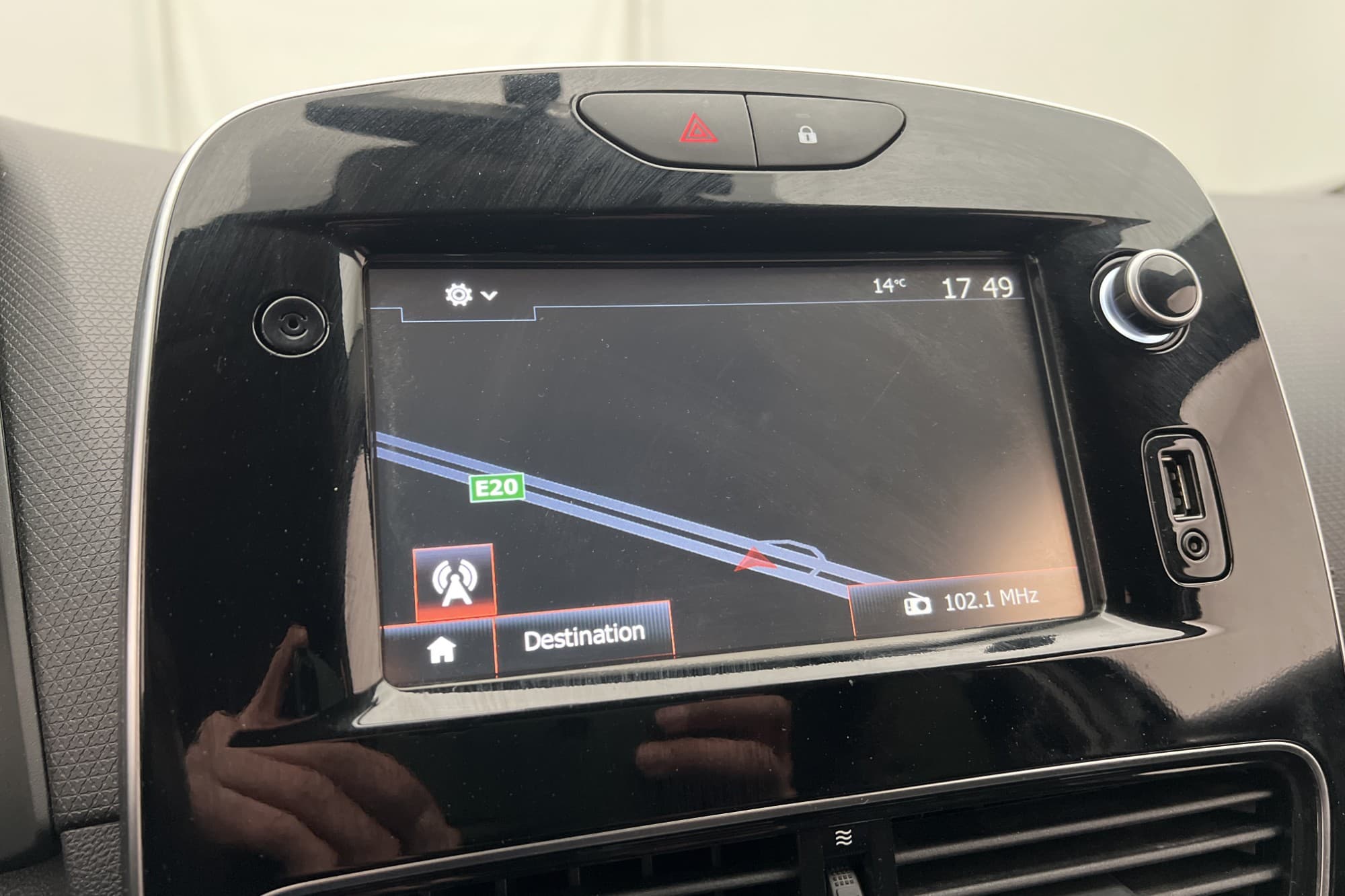 Renault Clio Sport Tourer 0.9 TCe Zen Navi Drag Låg skatt