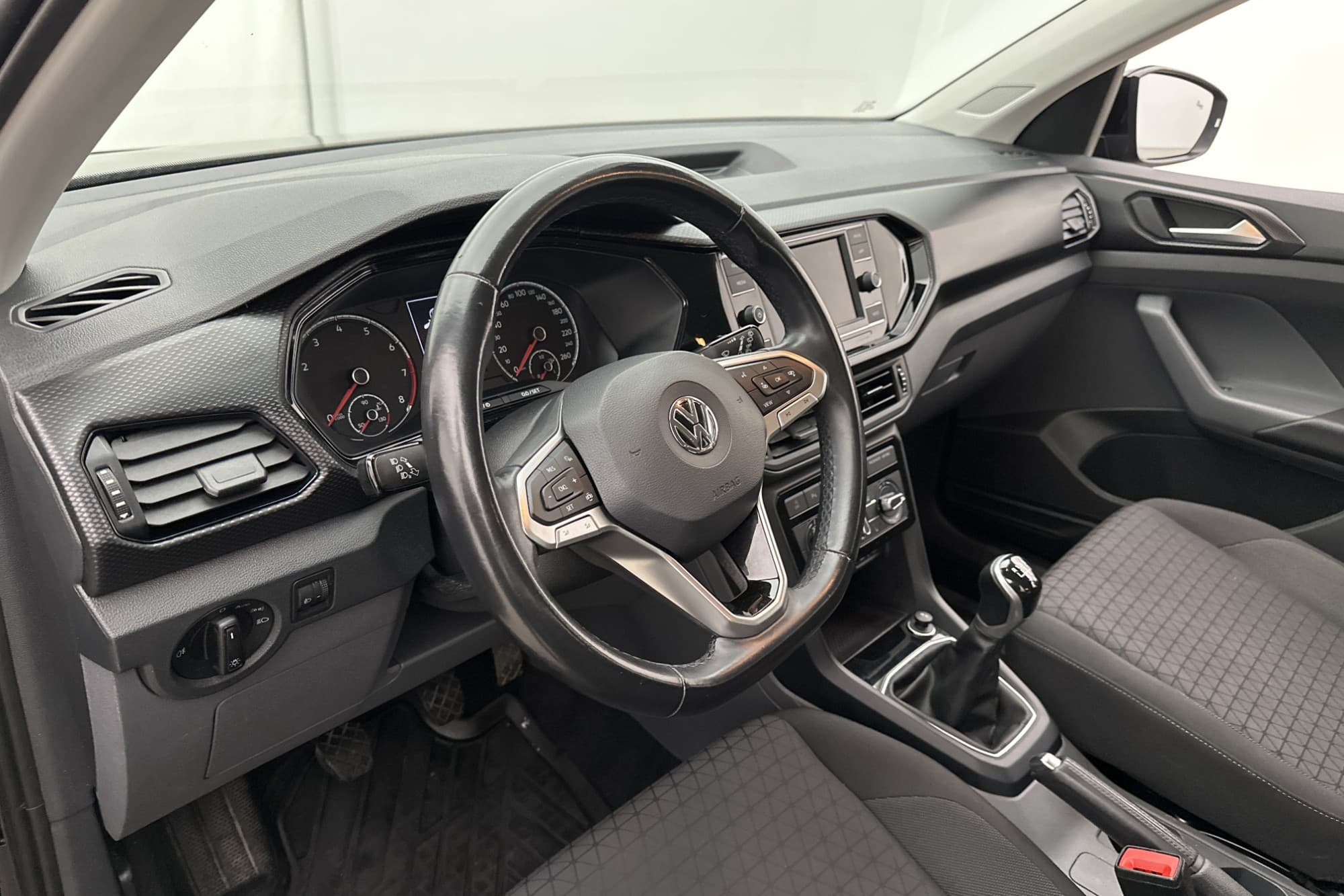 Volkswagen T-Cross 1.0 TSI 95hk Komfort P-Sensorer Låg Skatt