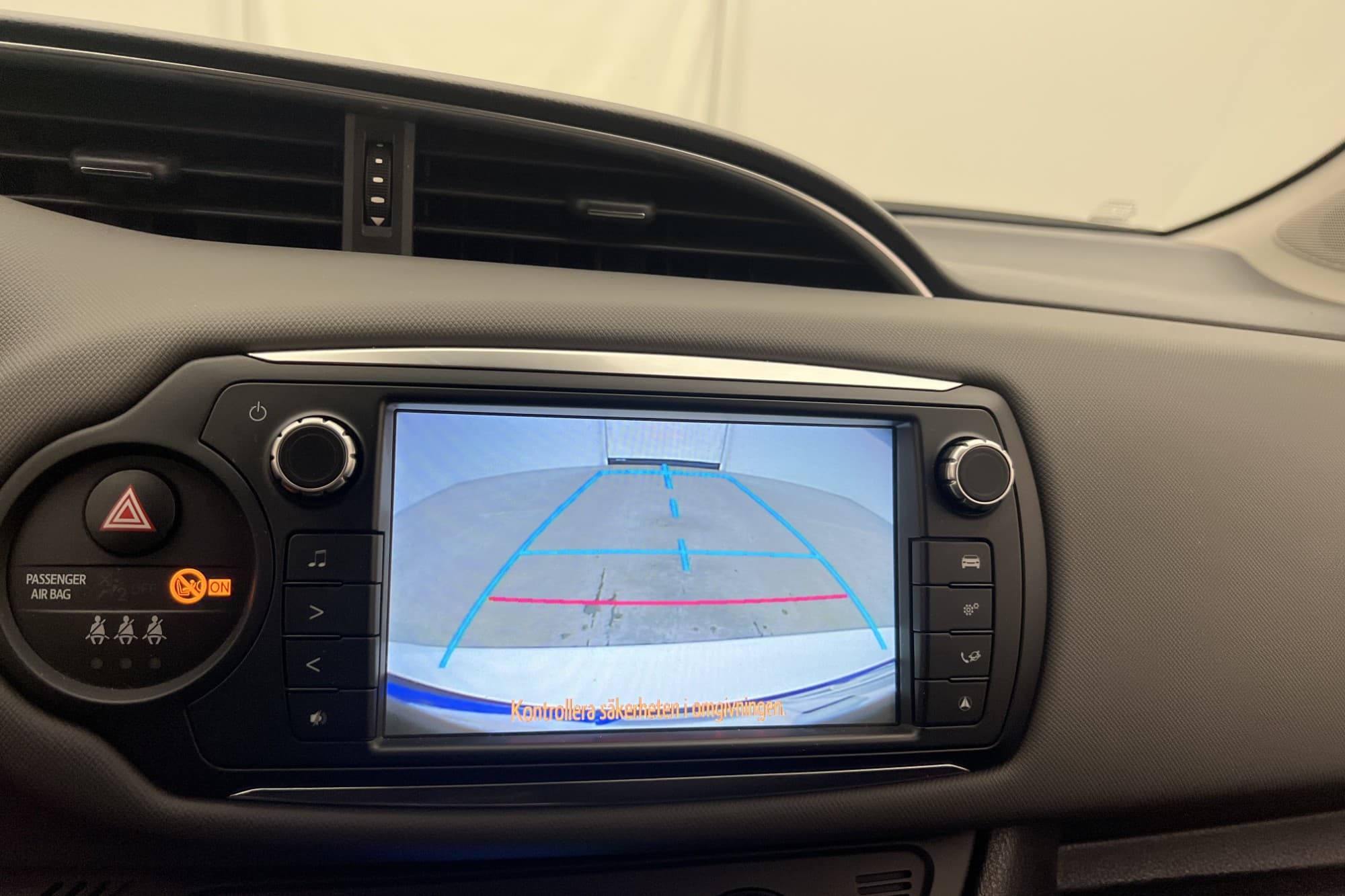 Toyota Yaris Hybrid e-CVT 101hk Active M/K-Värmare Kamera