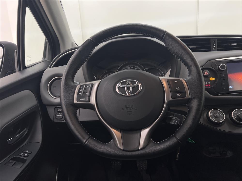 Toyota Yaris 1.33 Dual VVT-i 99hk B-Kam 1 Brukare Välservad 
