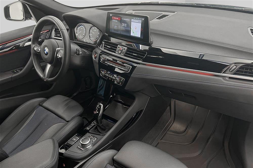 BMW X1 xDrive 20d 190hk M-Sport B-kamera HiFi Navi HUD interiör