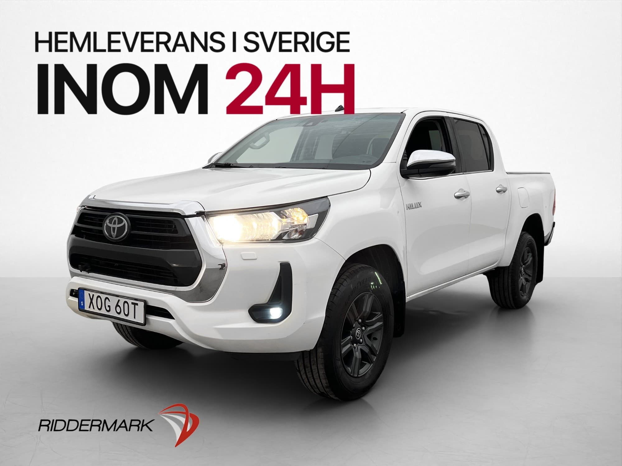 Toyota Hilux Hero 2.4 AWD M/K-Värmare Drag Kamera Diff Moms