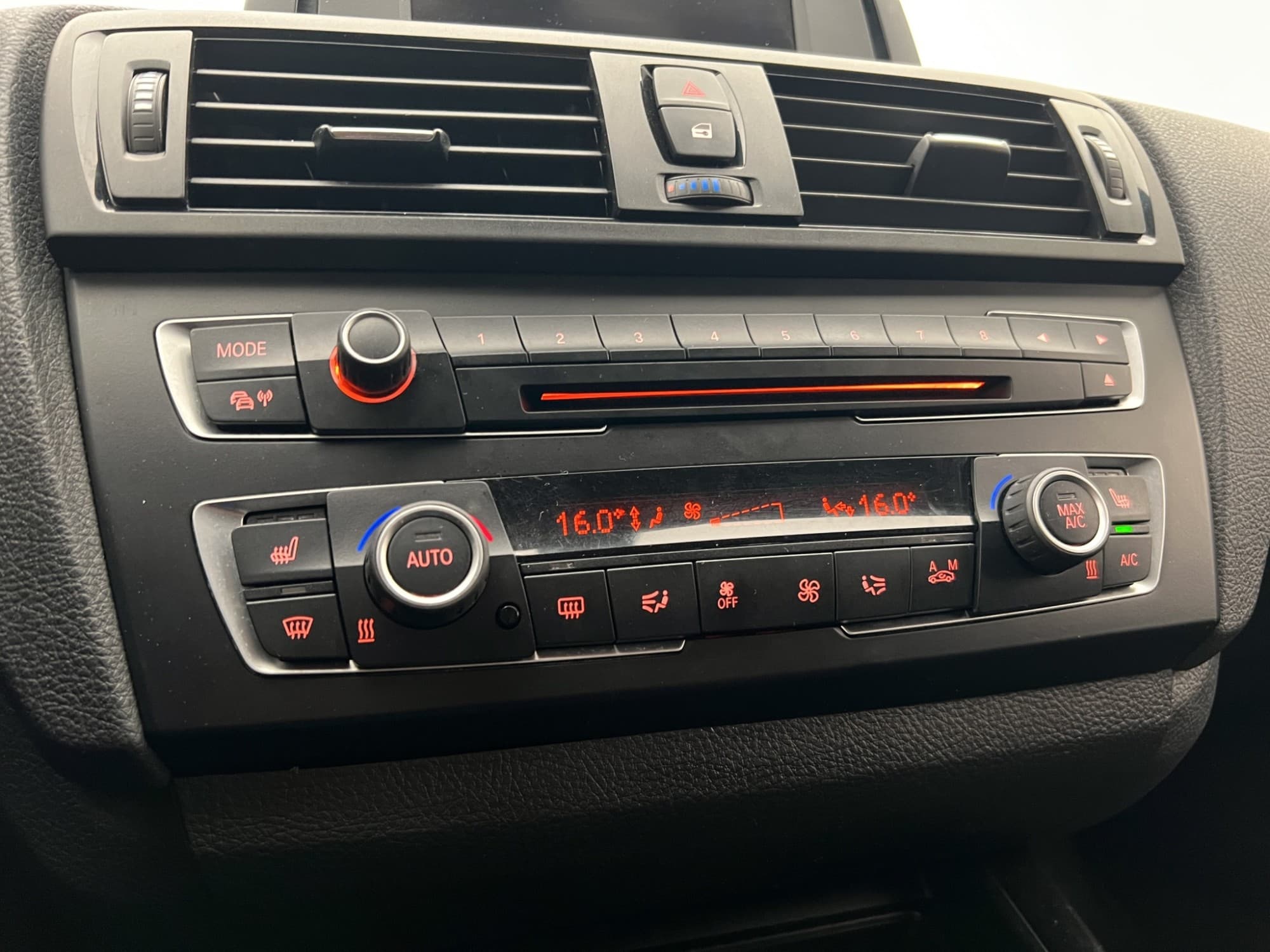 BMW 116i 136hk Sport line P-Sensorer Keyless Farthållare