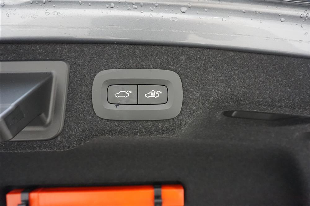 Volvo S90 T8 TwEn AWD Inscription B&W Massage HuD 360* VOC