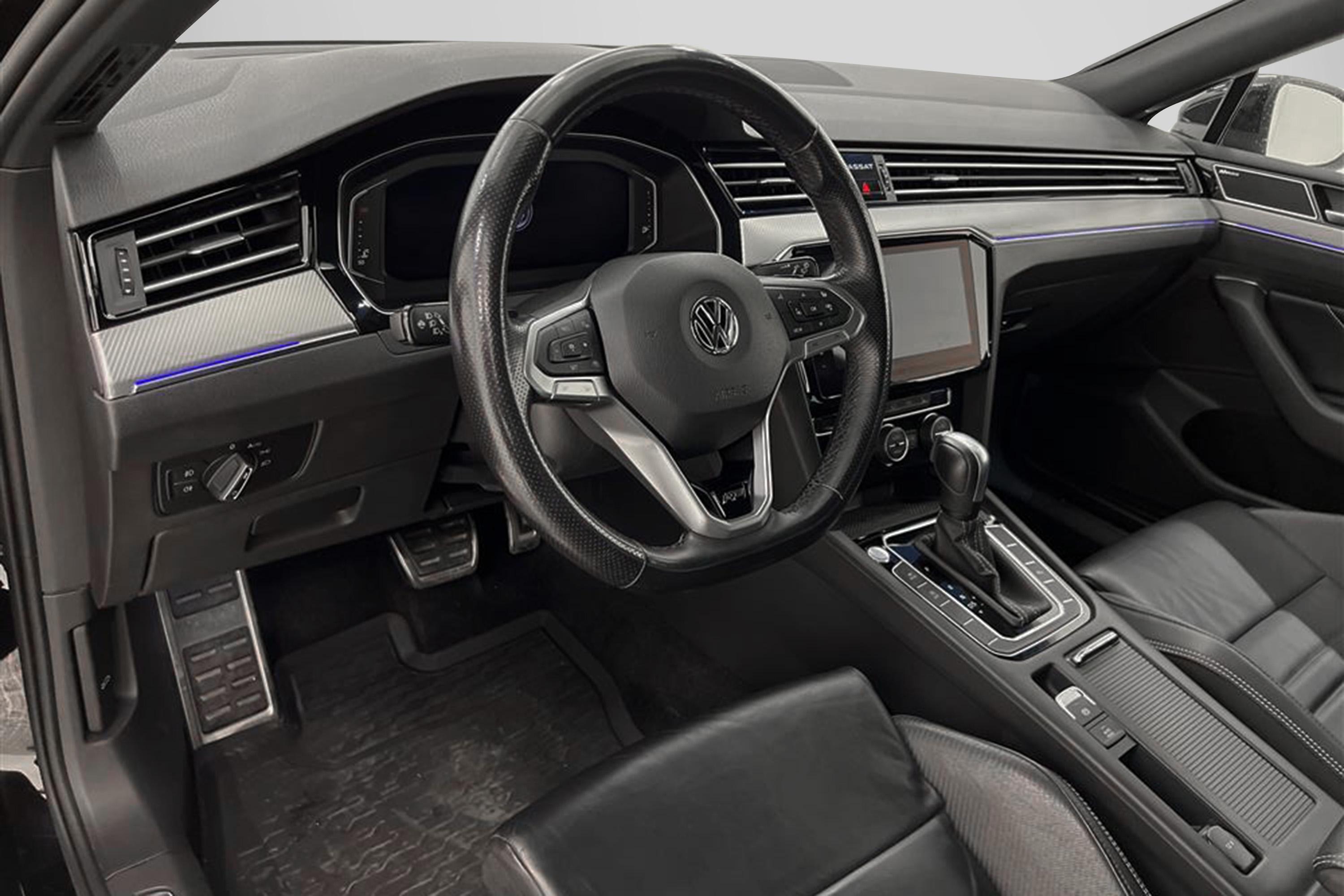 Volkswagen Passat 2.0 TDI 4M 190hk R Line D-Värm Cockpit 